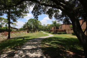 SHERWOOD LAKES - Residential