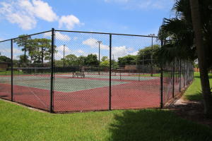 SHERWOOD LAKES - Residential