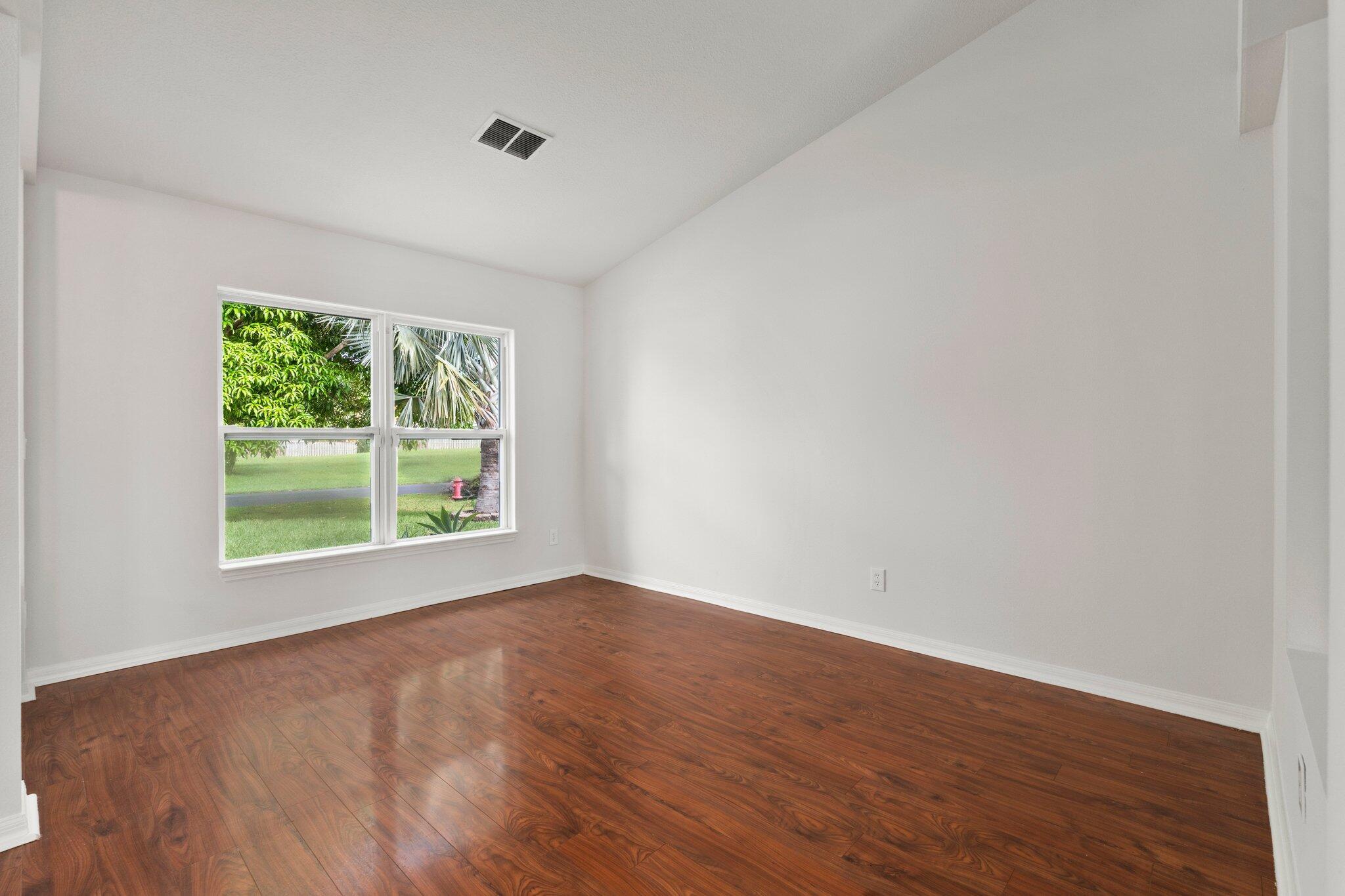 PORT ST LUCIE SECTION 11 - Residential Lease