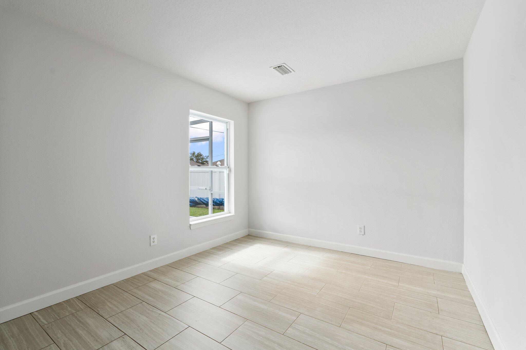 PORT ST LUCIE SECTION 11 - Residential Lease