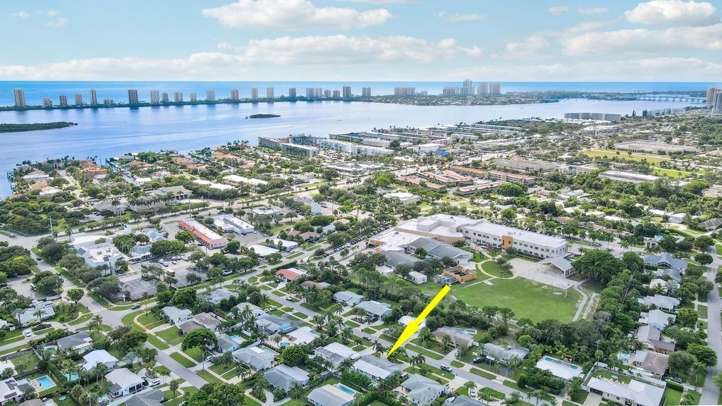 Photo of 421 Driftwood Road, North Palm Beach, FL 33408 (MLS # R11122005)