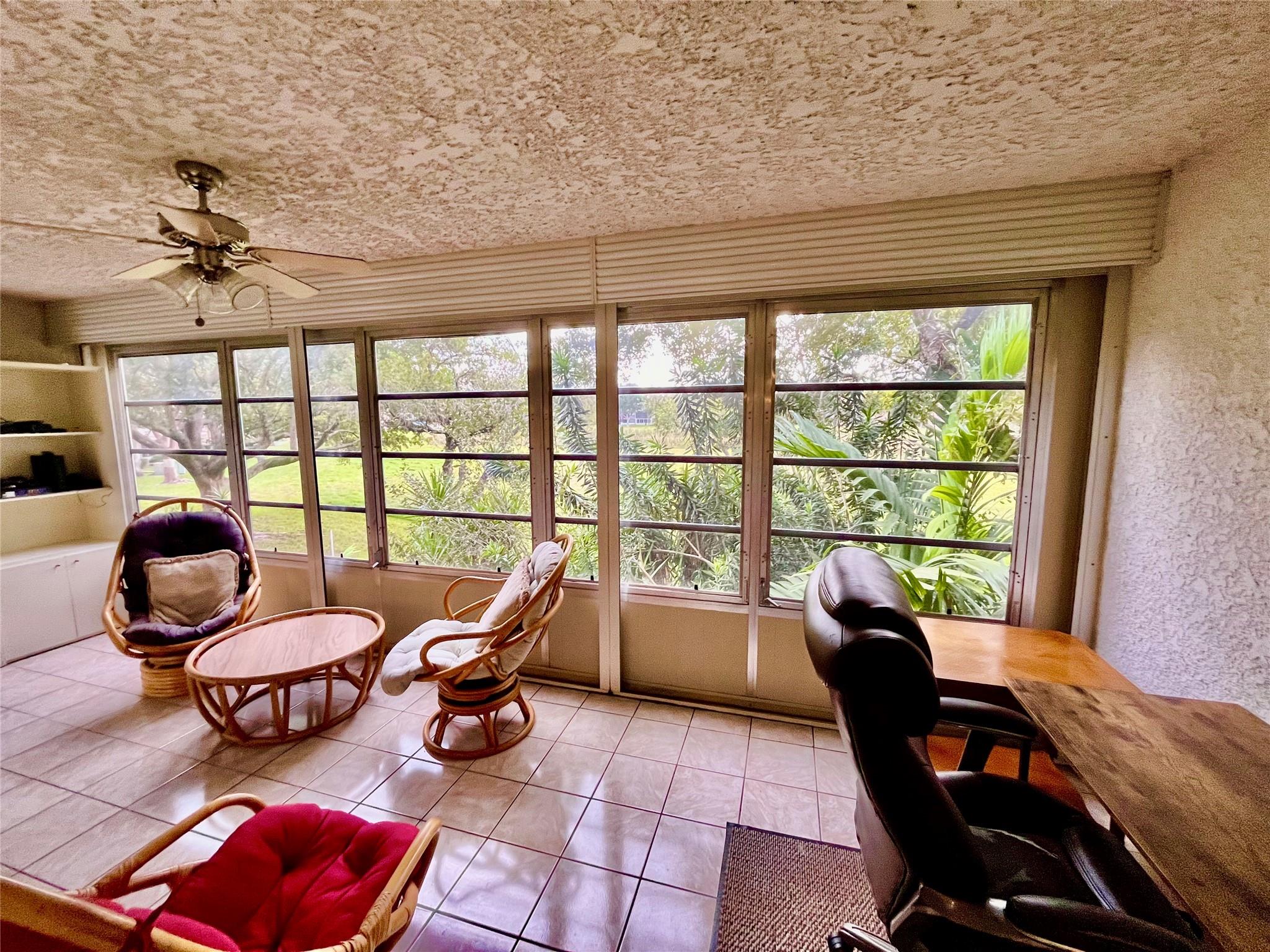 Palm Lakes Condo - Residential
