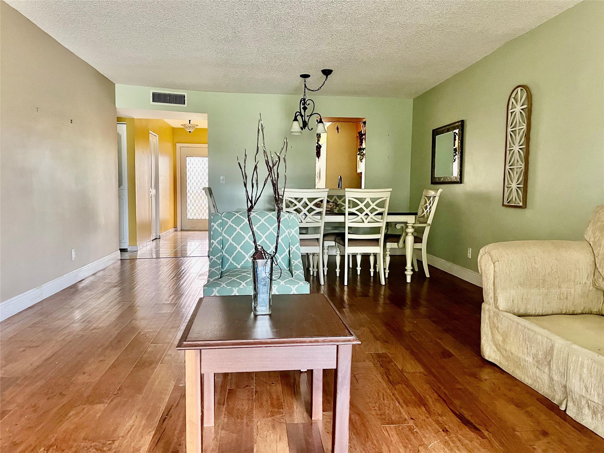 Palm Lakes Condo - Residential