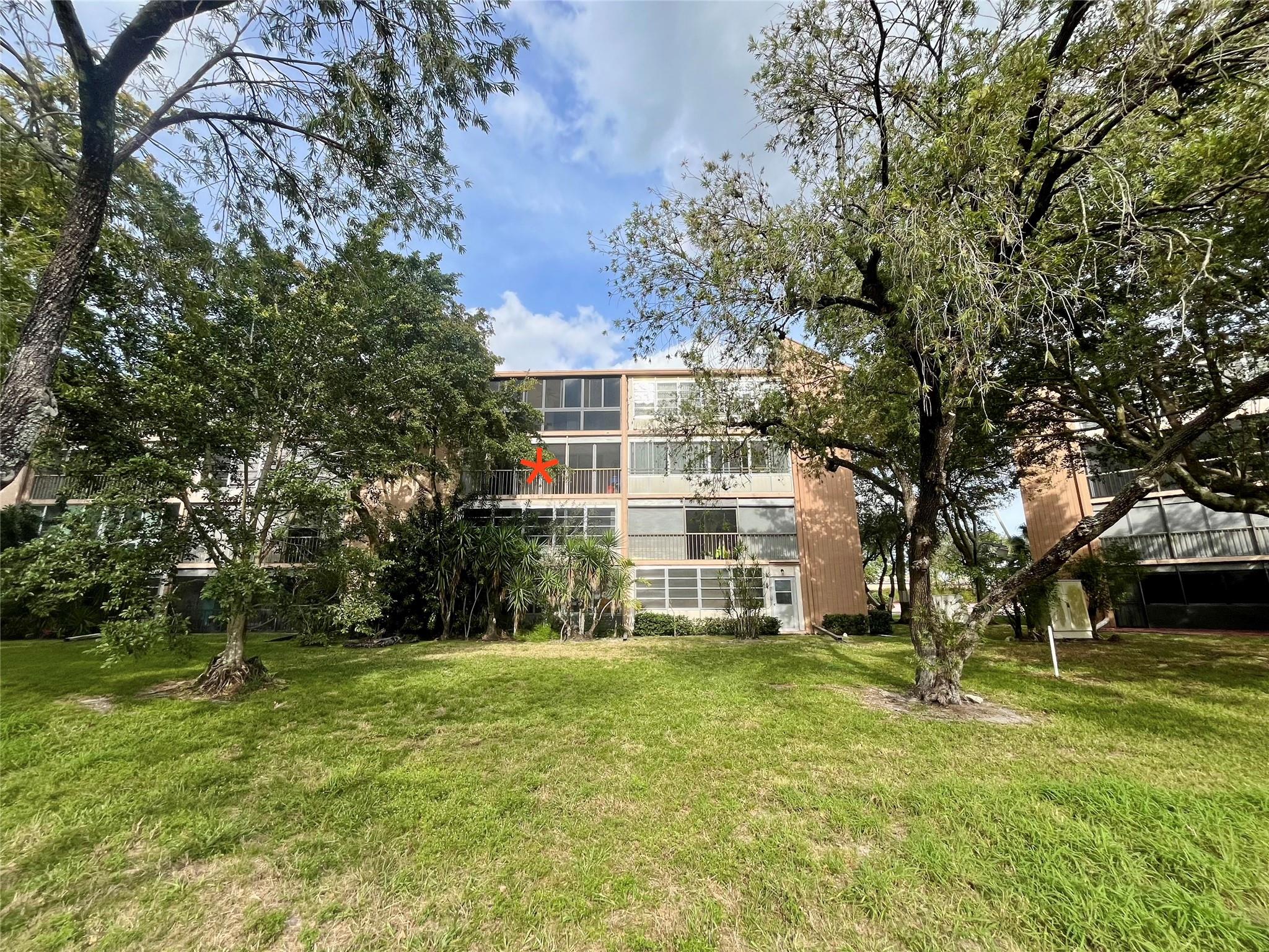 Palm Lakes Condo - Residential