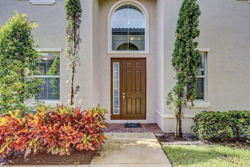 122 Diamante Way