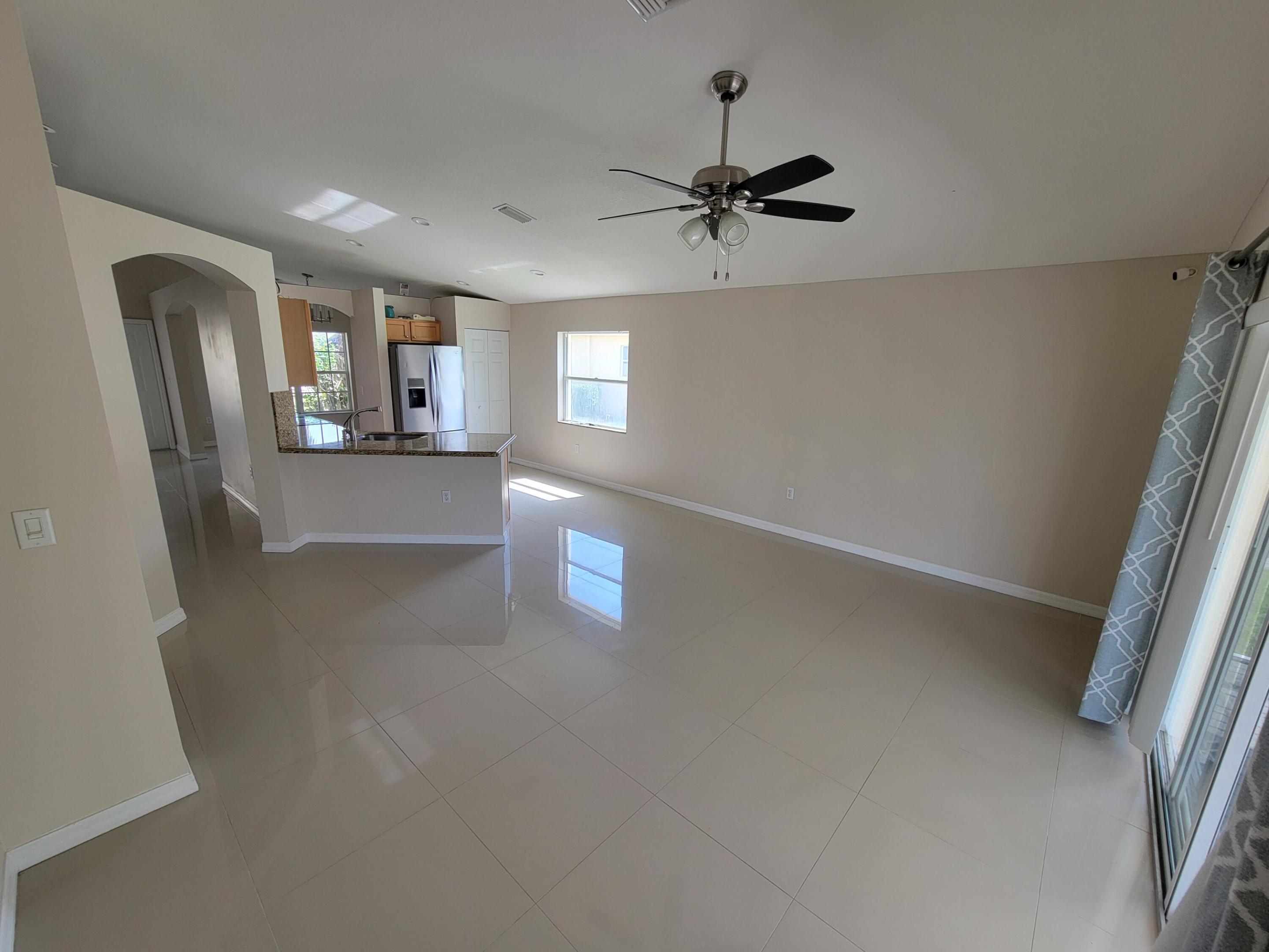 LAKE FOREST AT SLW PHASE V - Residential