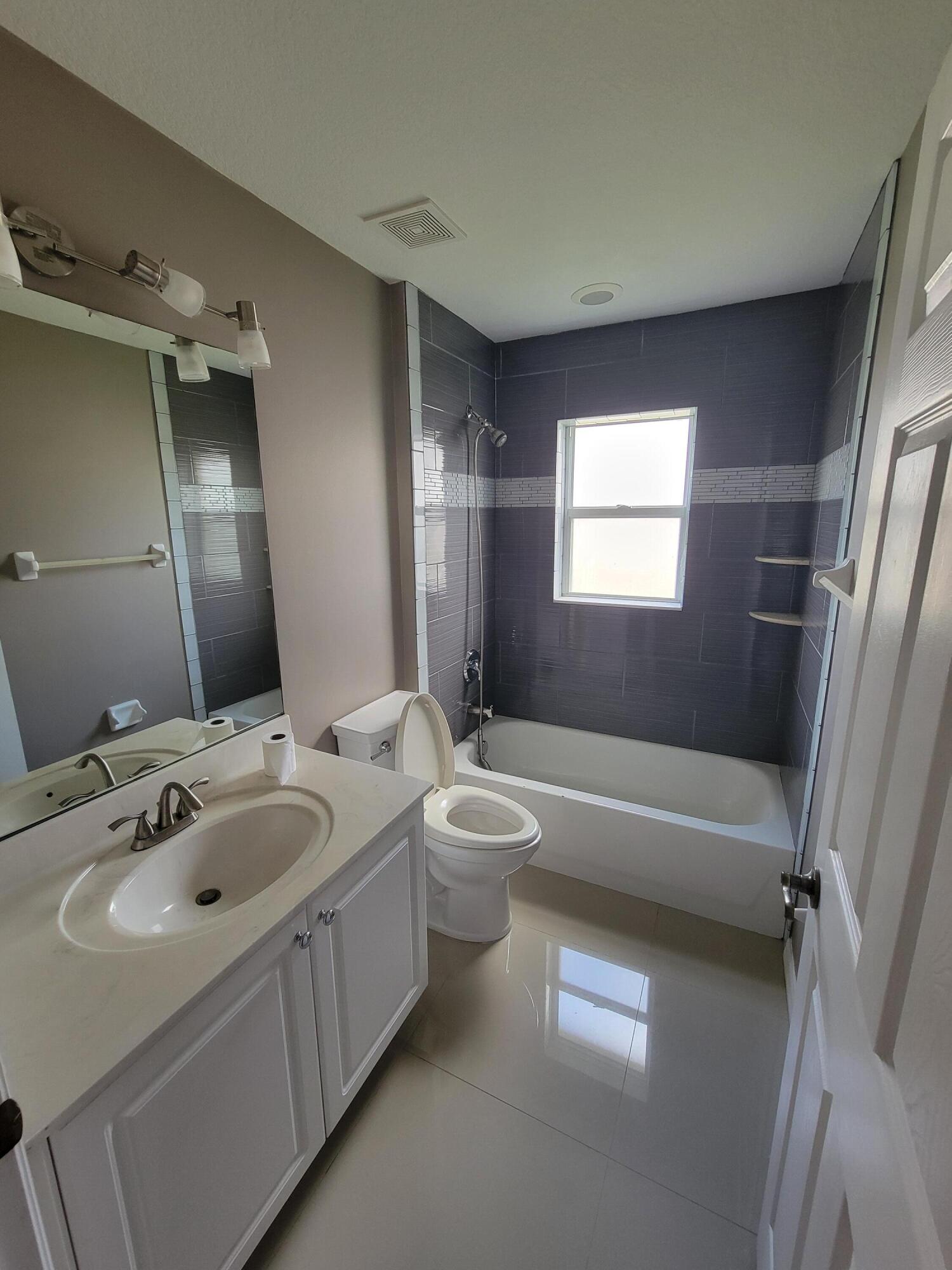 LAKE FOREST AT SLW PHASE V - Residential