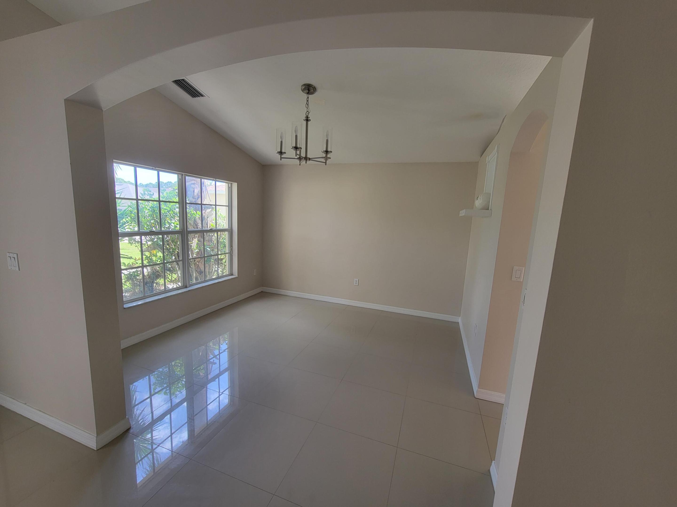 LAKE FOREST AT SLW PHASE V - Residential