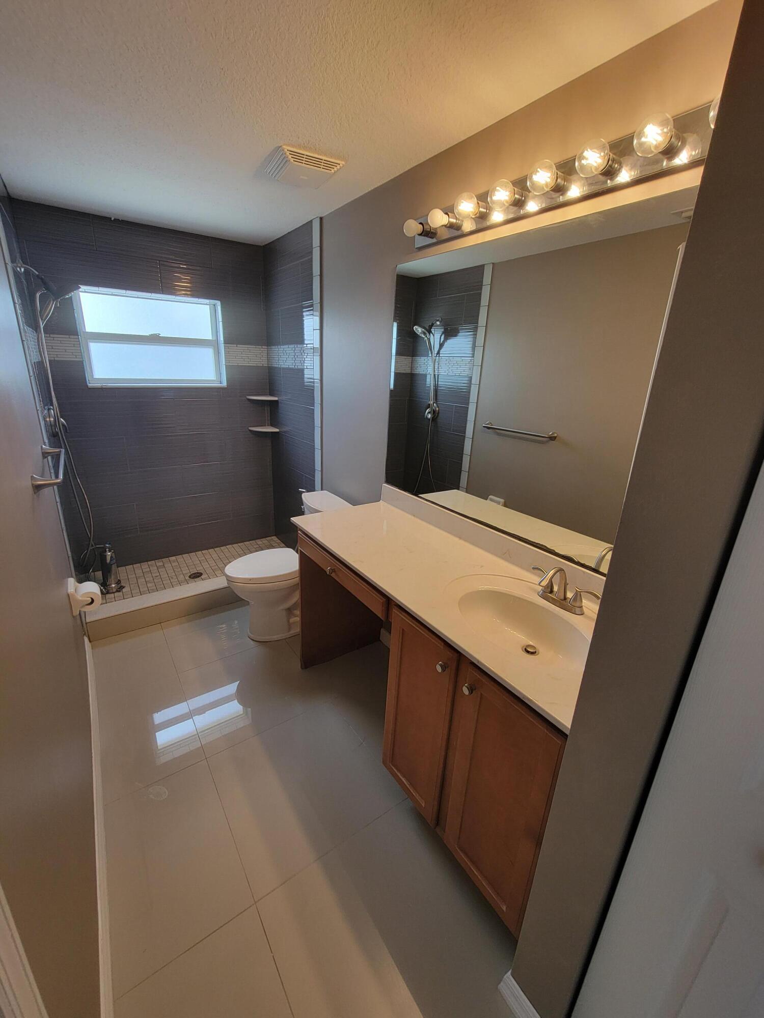 LAKE FOREST AT SLW PHASE V - Residential