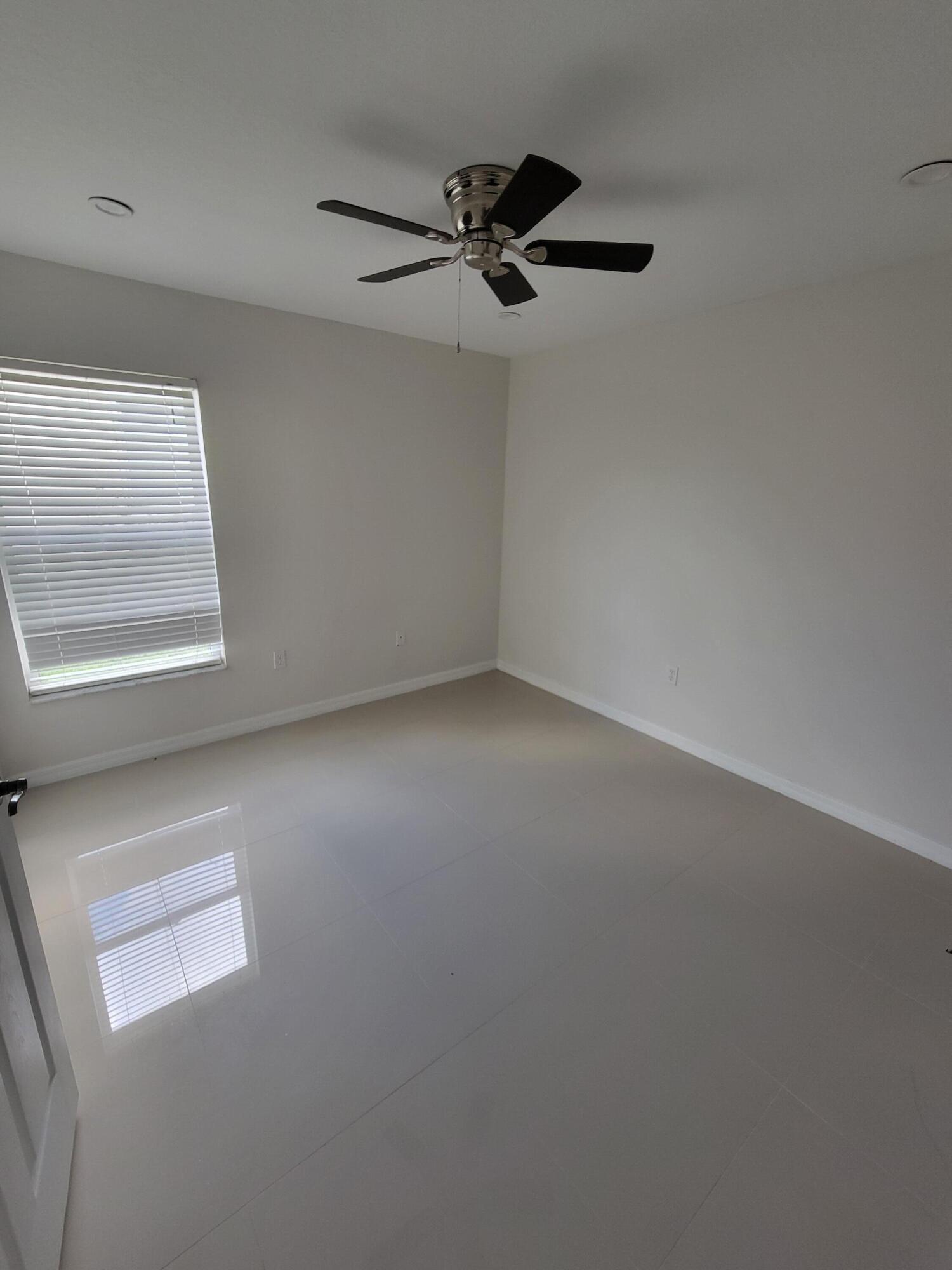 LAKE FOREST AT SLW PHASE V - Residential