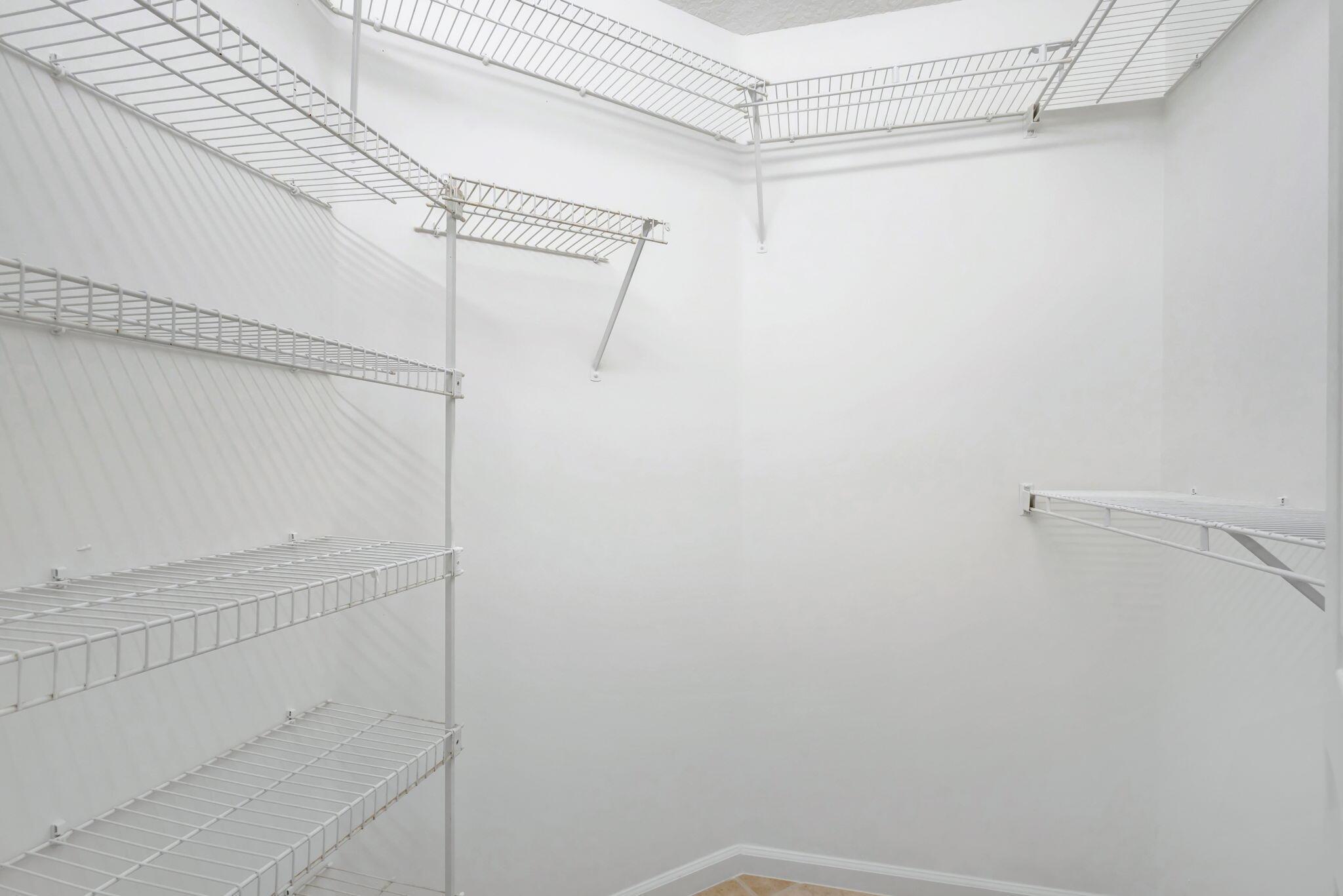 RIVER BRIDGE 2 - Residential Lease