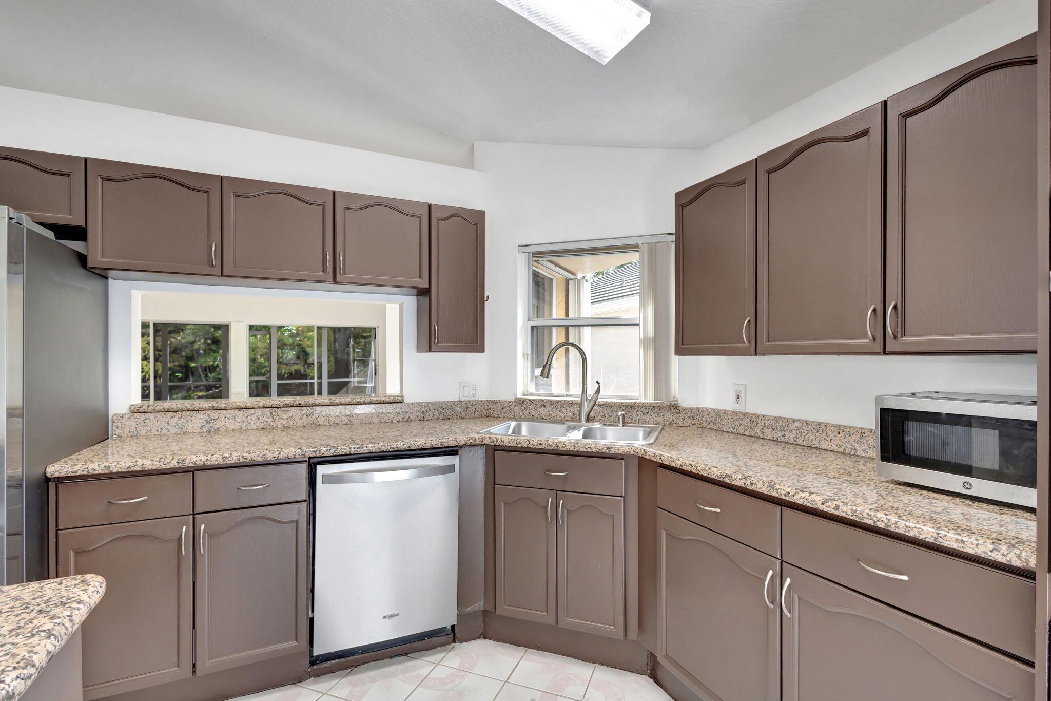 RIVER BRIDGE 2 - Residential Lease