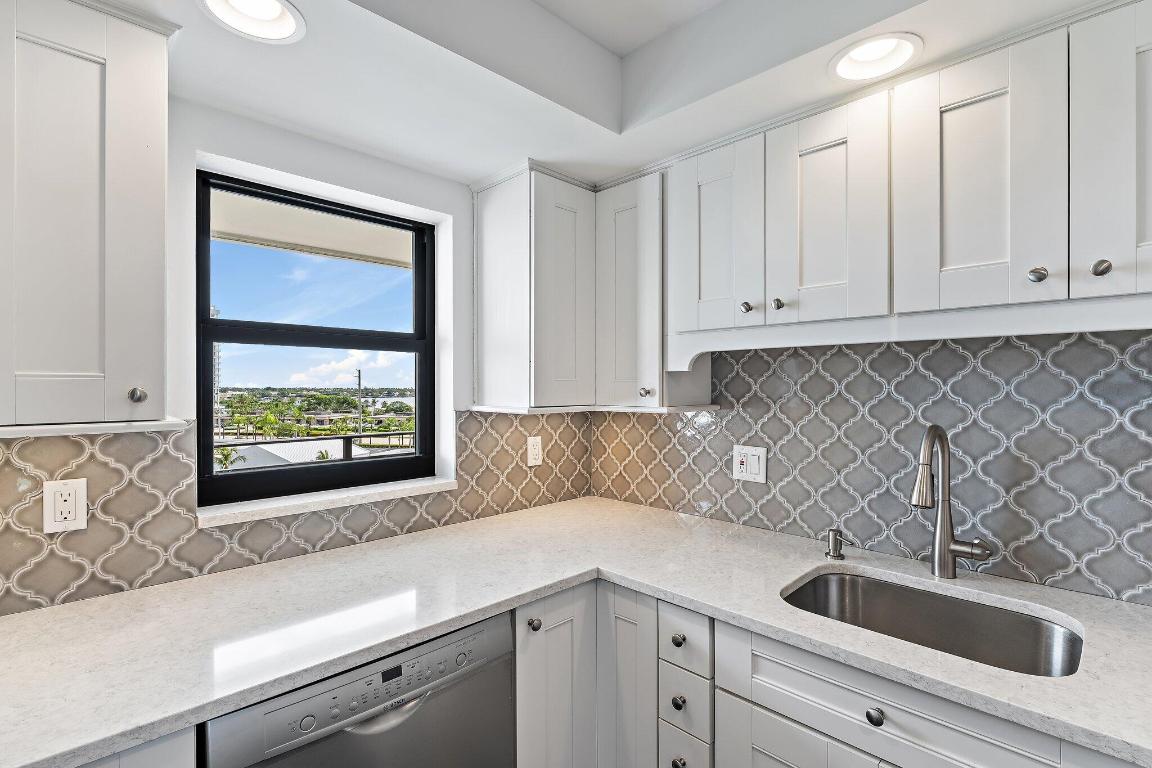 GEMINI CONDO - Residential