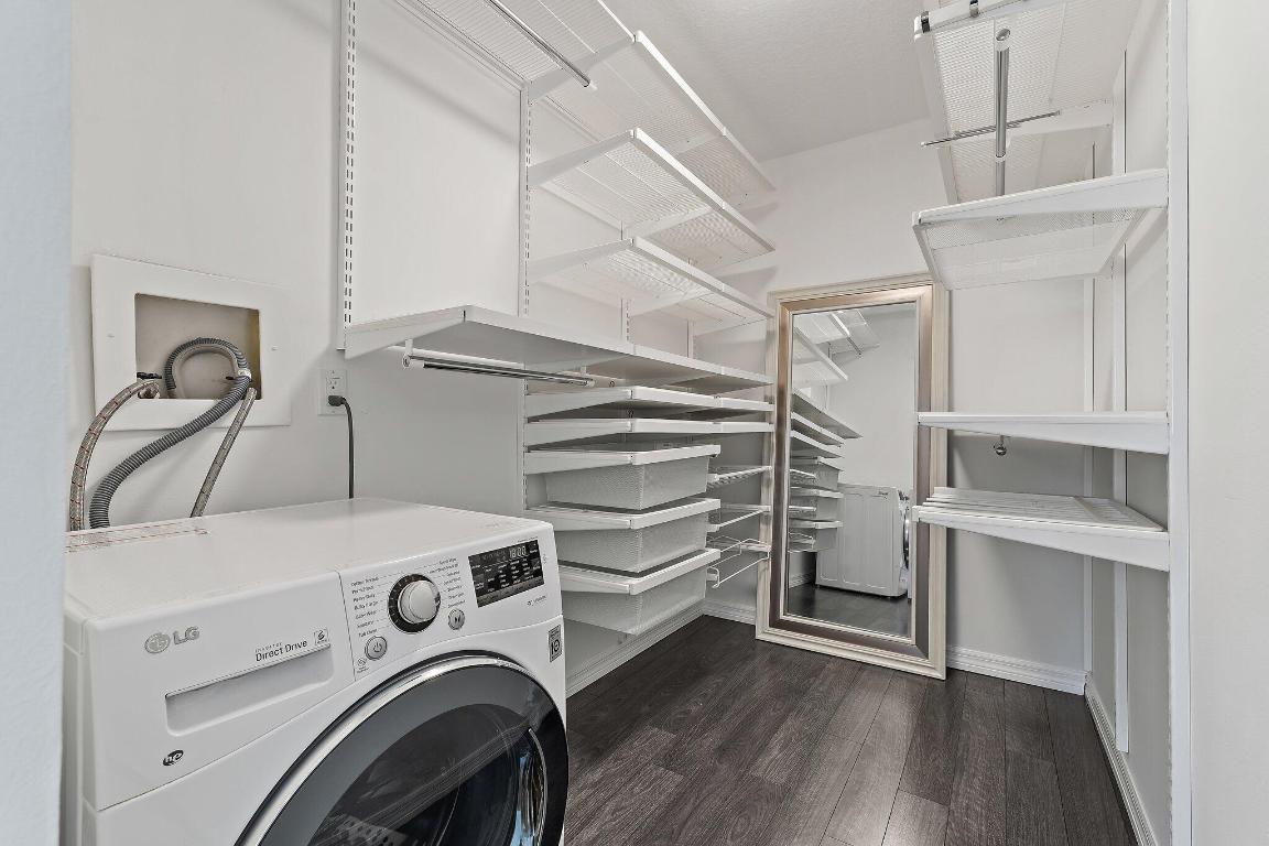 GEMINI CONDO - Residential