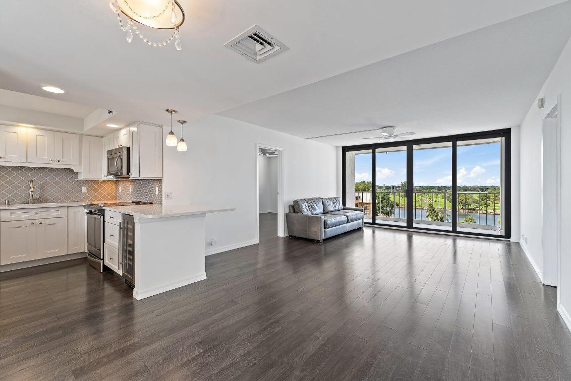 GEMINI CONDO - Residential