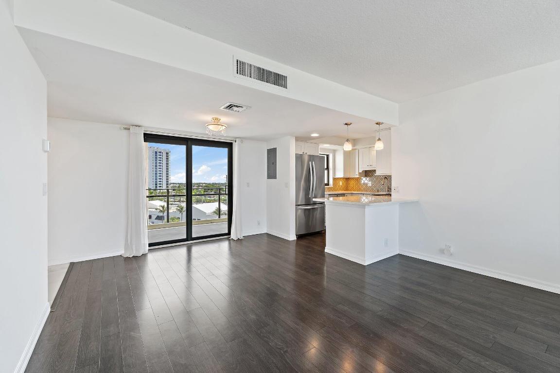 GEMINI CONDO - Residential