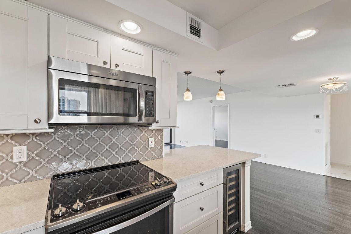 GEMINI CONDO - Residential