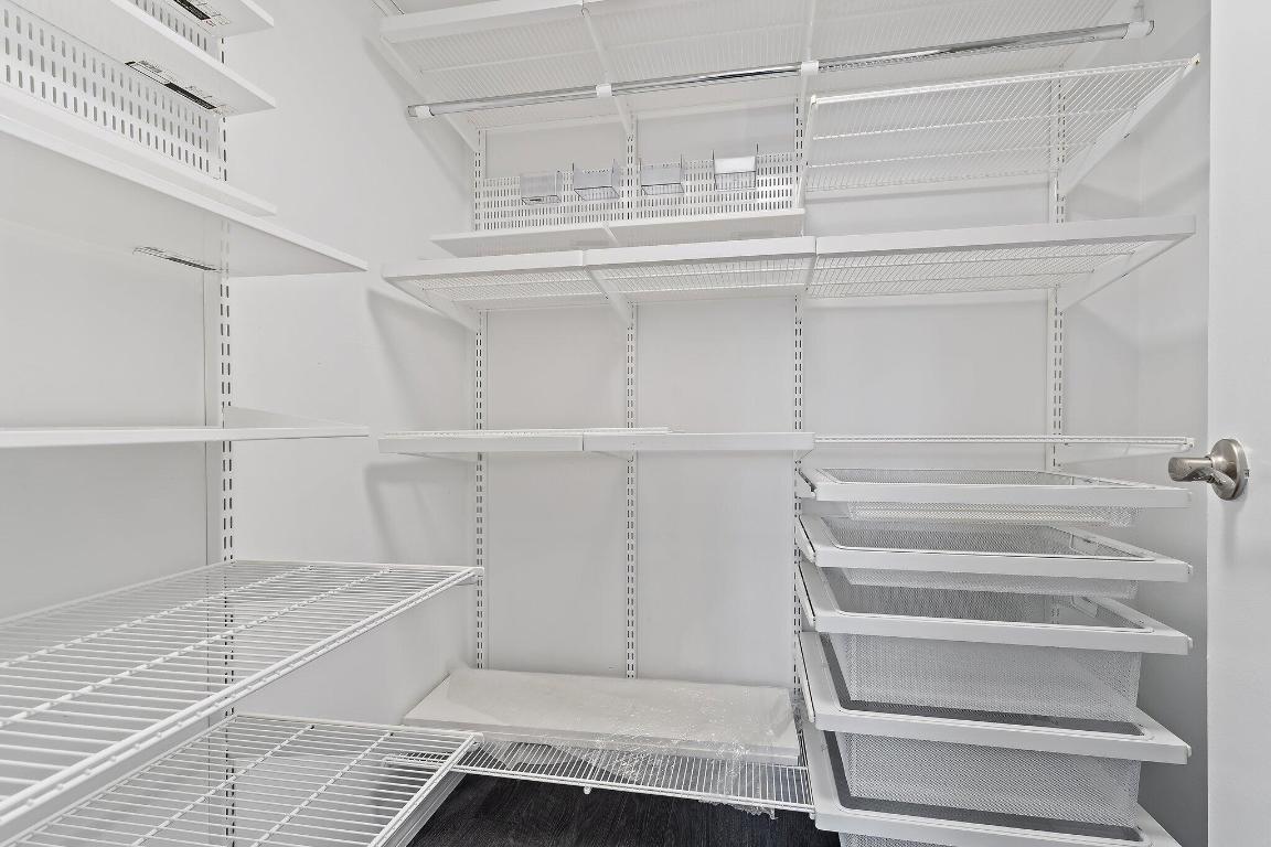 GEMINI CONDO - Residential