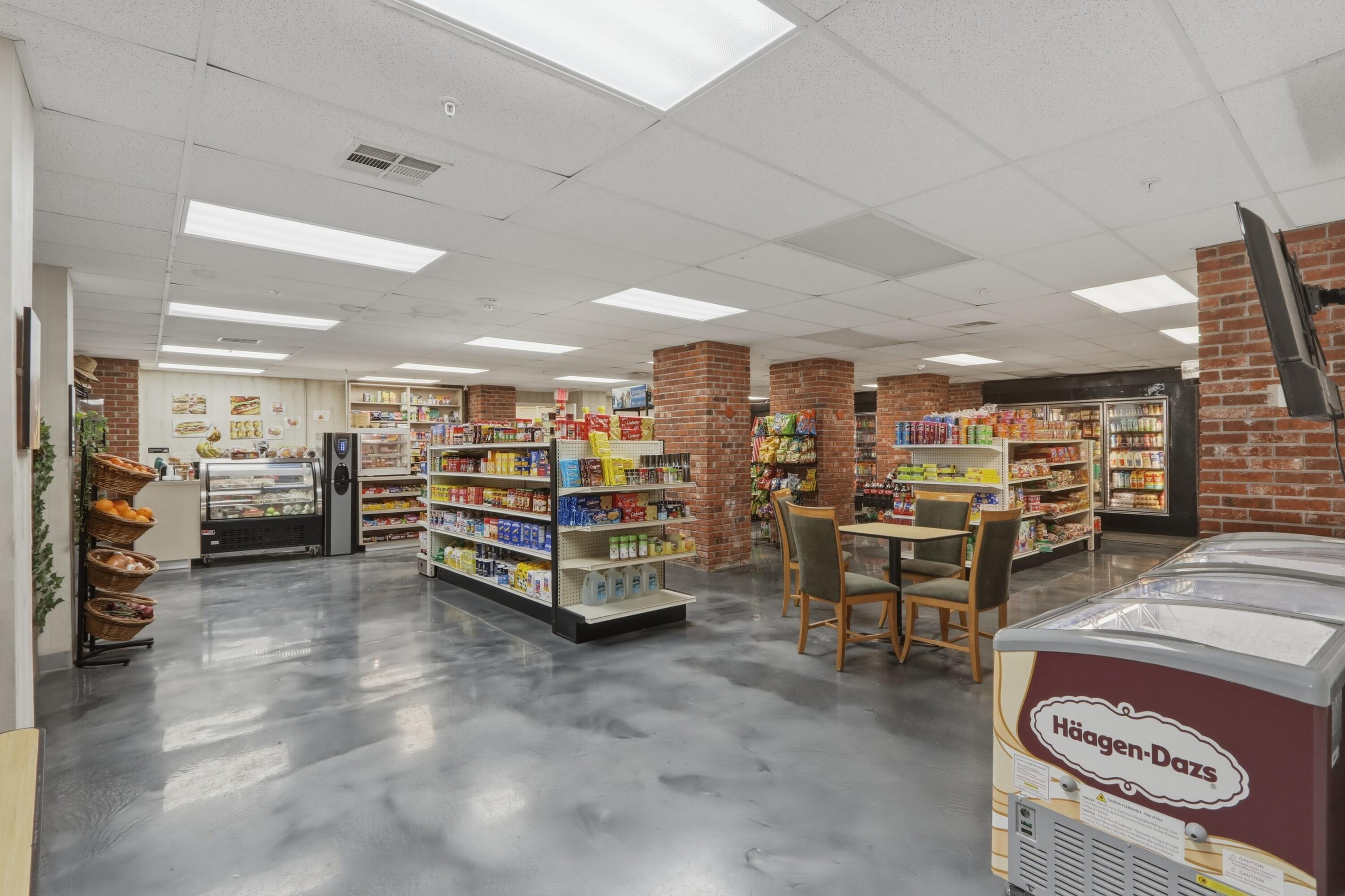 MAISON GRANDE CONDO - Residential