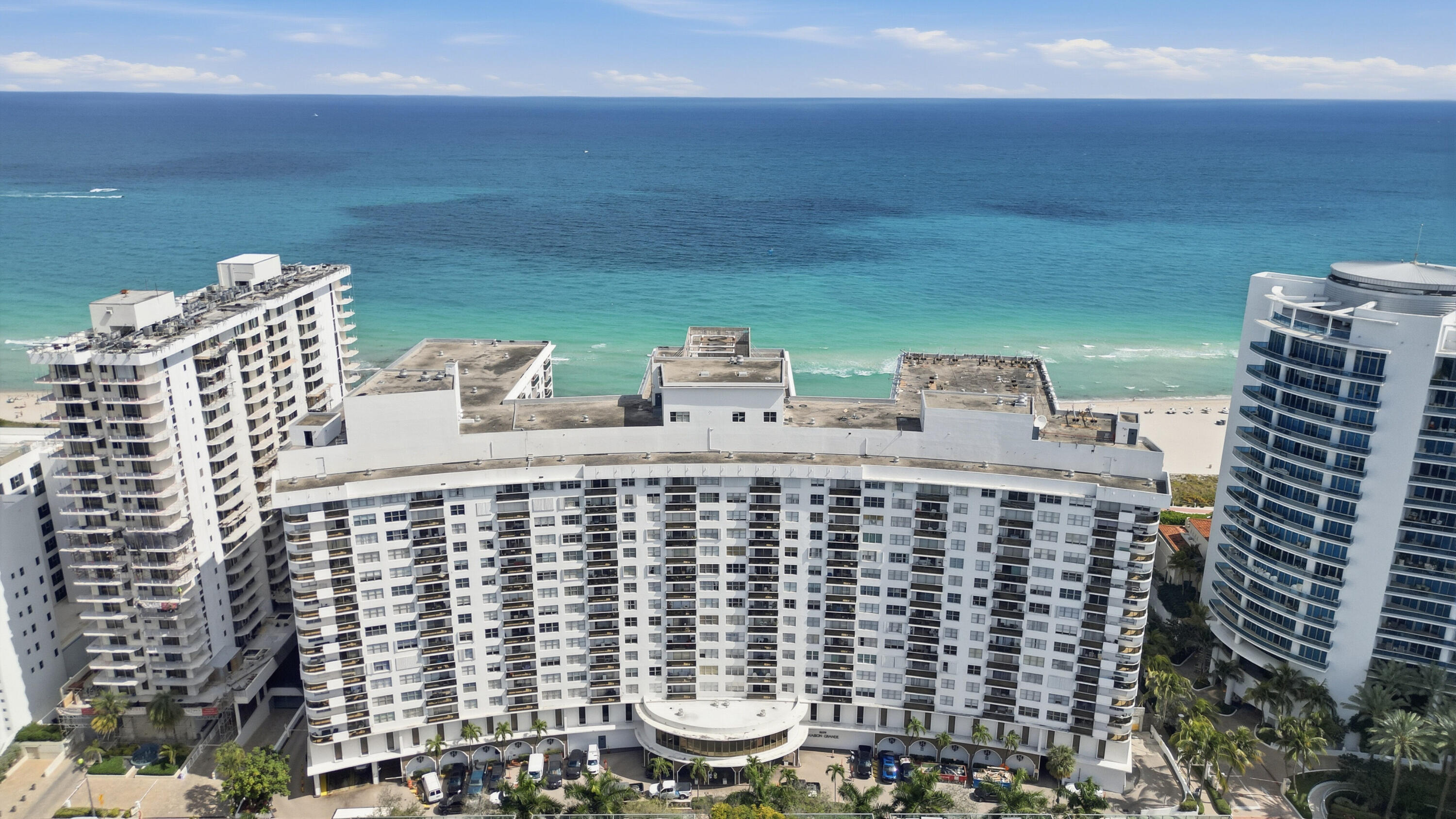 MAISON GRANDE CONDO - Residential