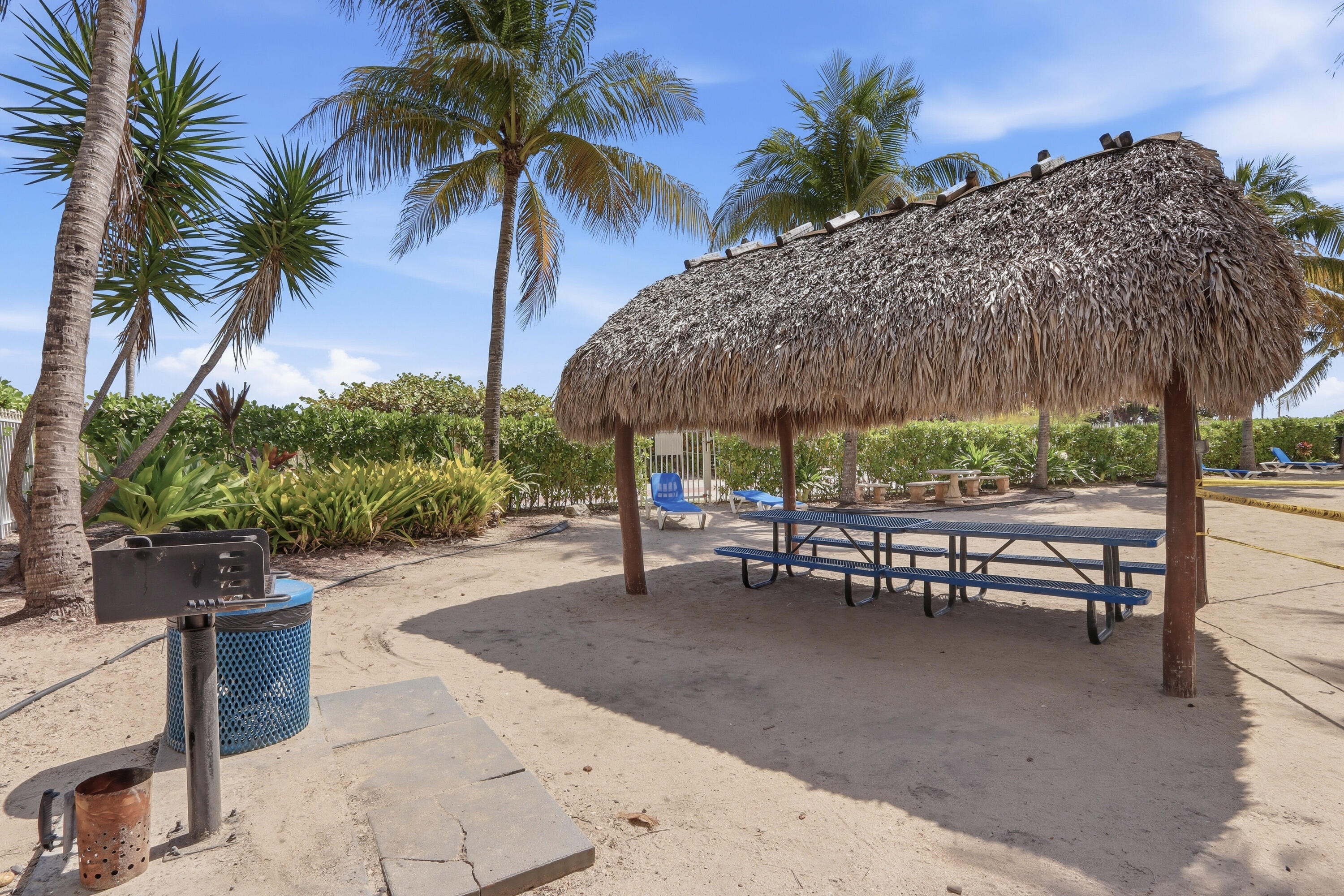 MAISON GRANDE CONDO - Residential