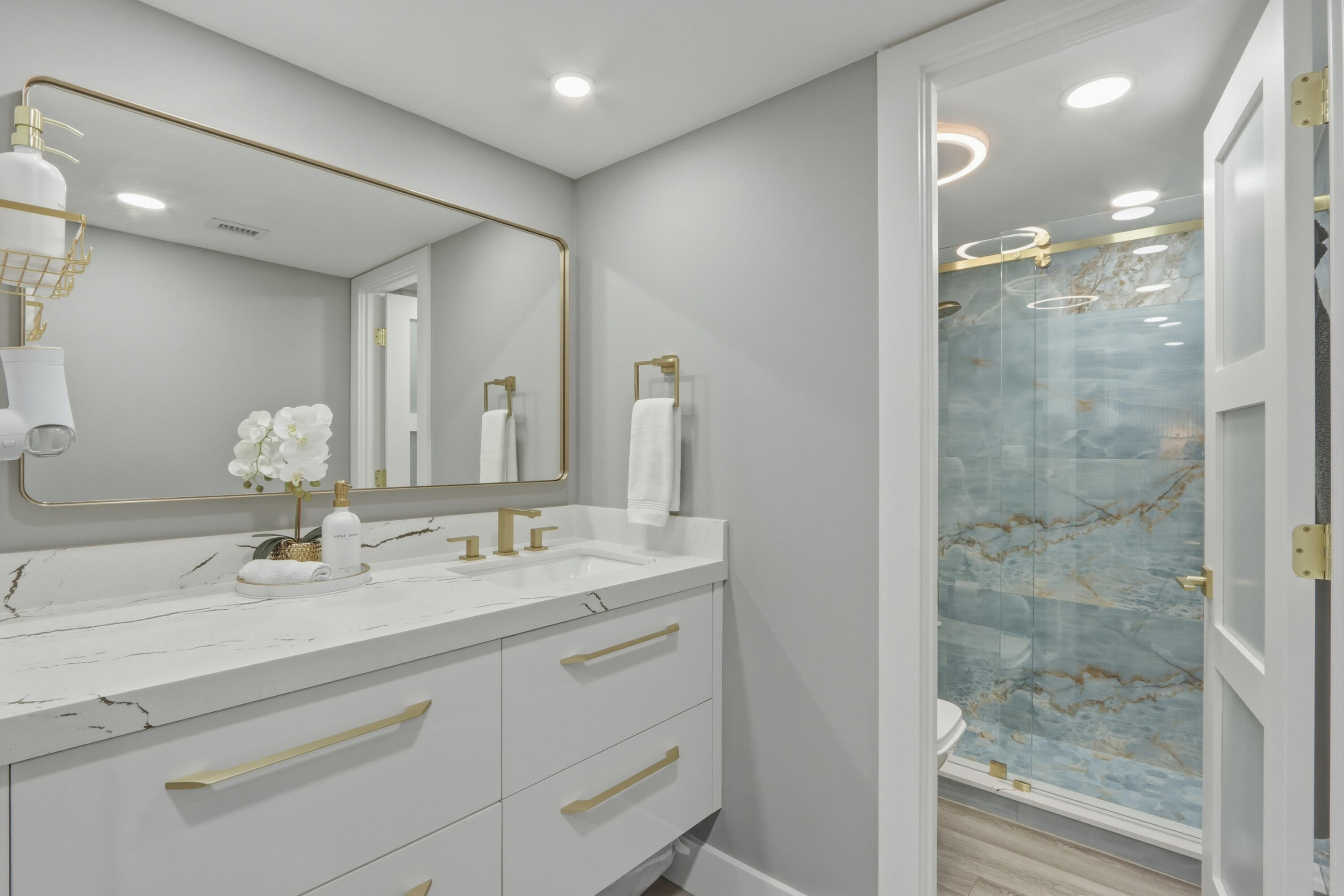 MAISON GRANDE CONDO - Residential