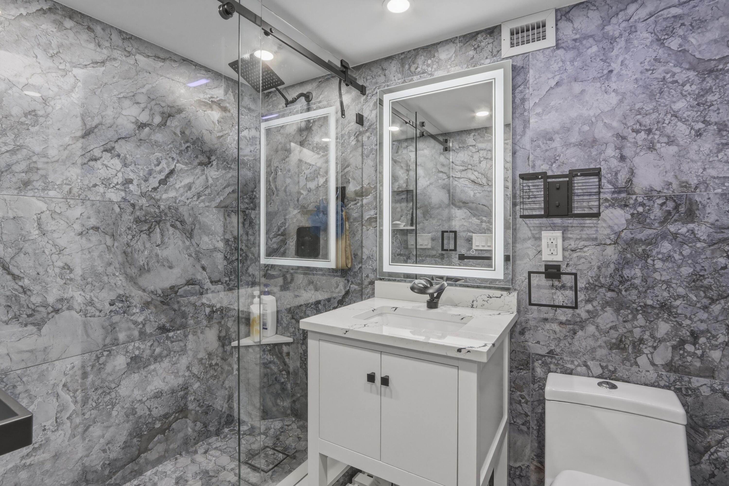 MAISON GRANDE CONDO - Residential