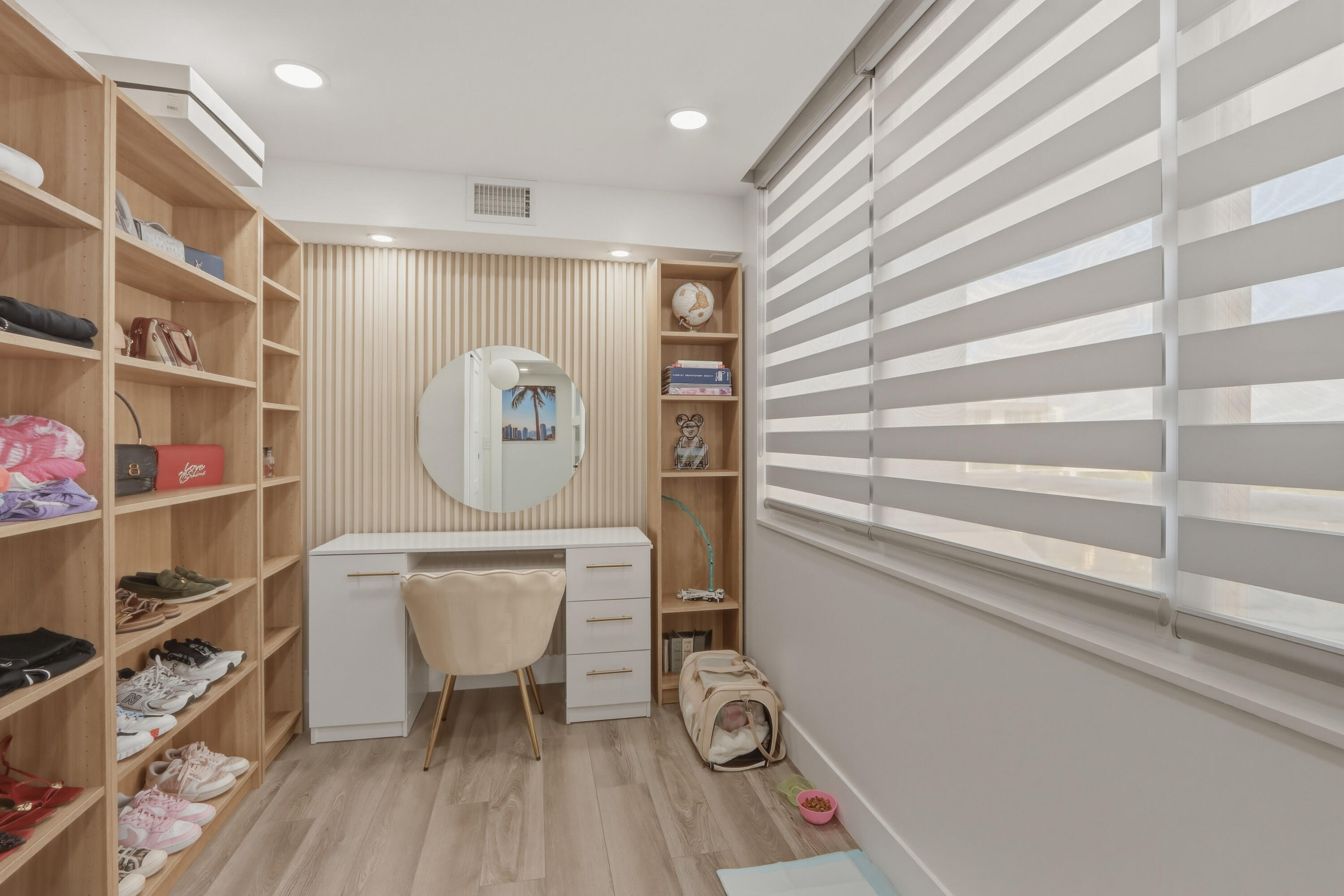 MAISON GRANDE CONDO - Residential