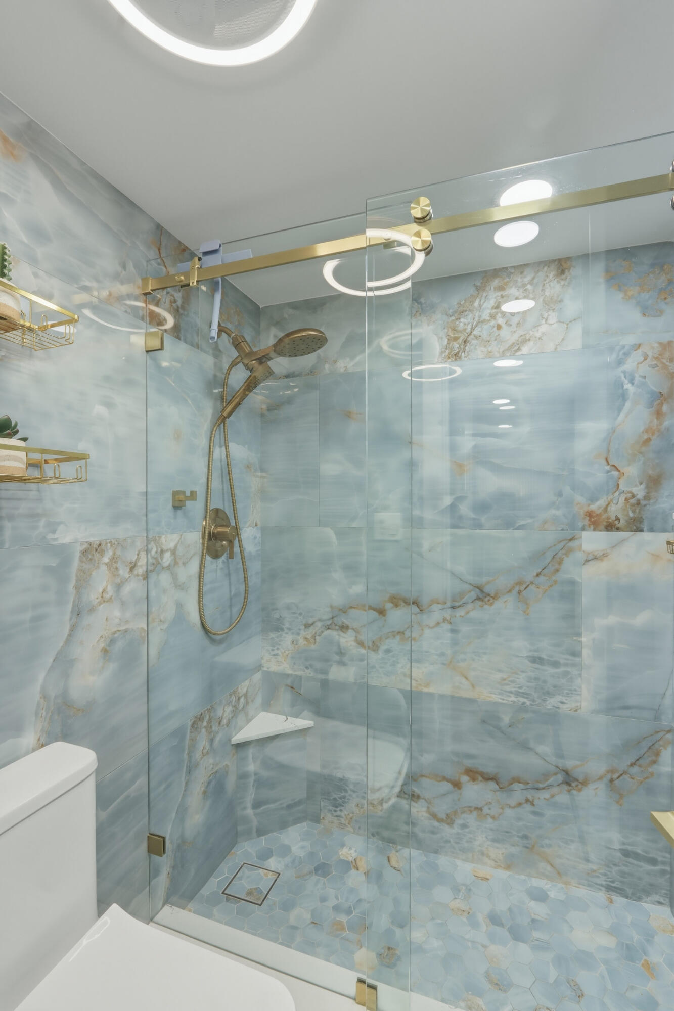 MAISON GRANDE CONDO - Residential