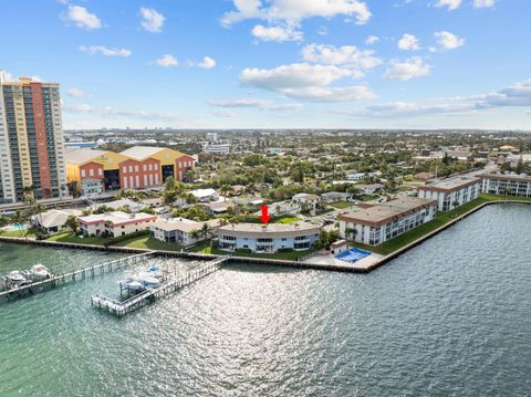 371 Wilma Circle 3 Riviera Beach FL 33404