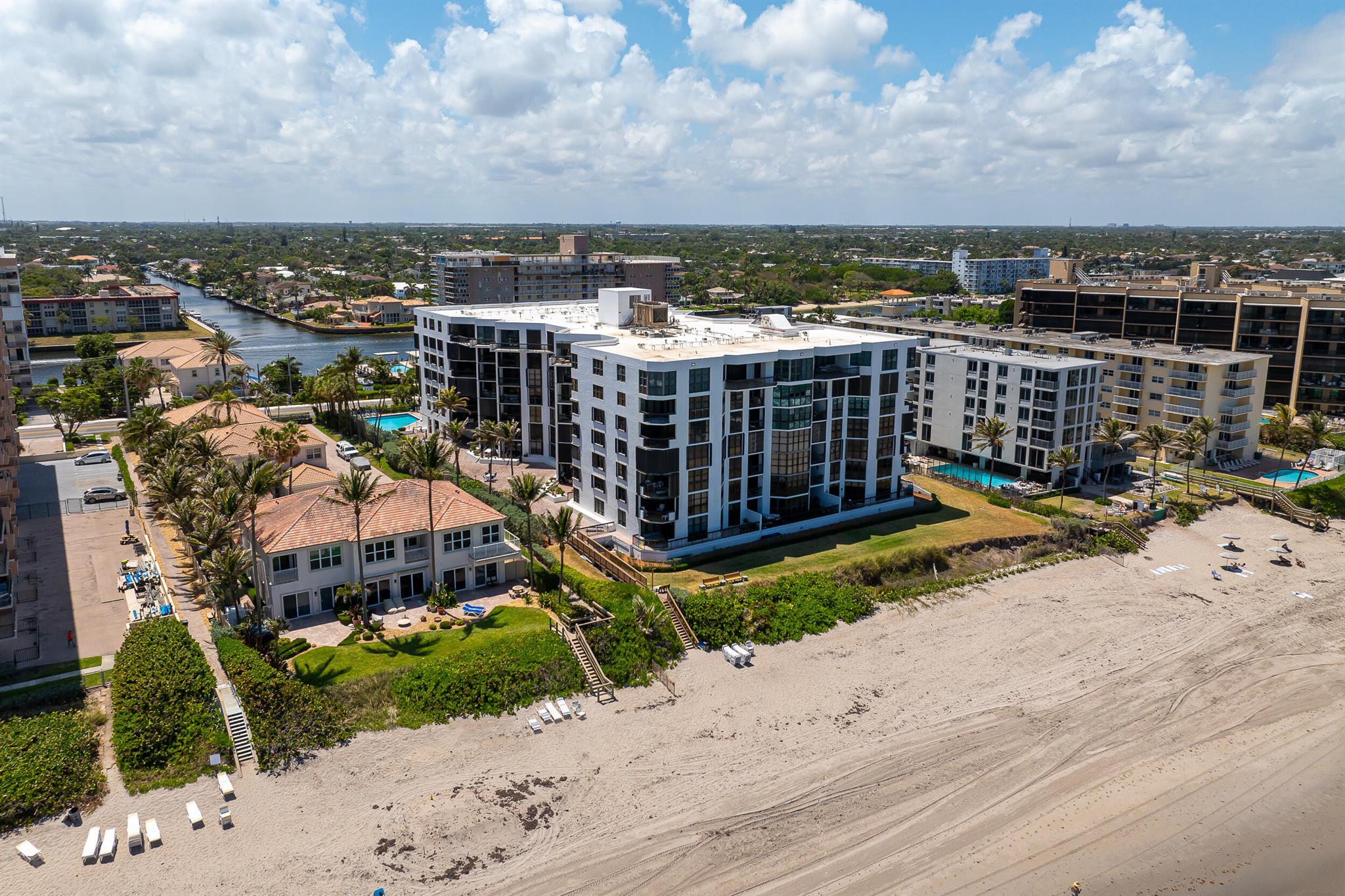 HILLSBORO OCEAN CLUB COND - Residential