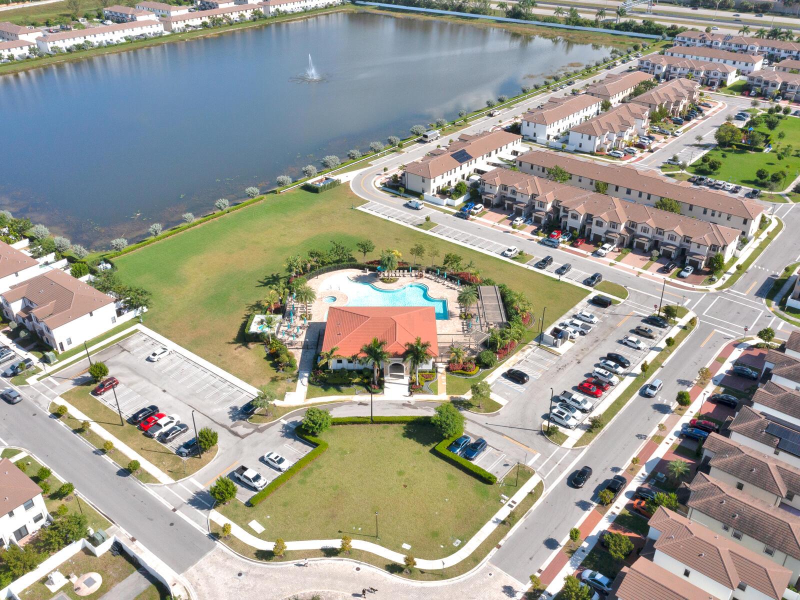 AQUABELLA NORTH - Residential