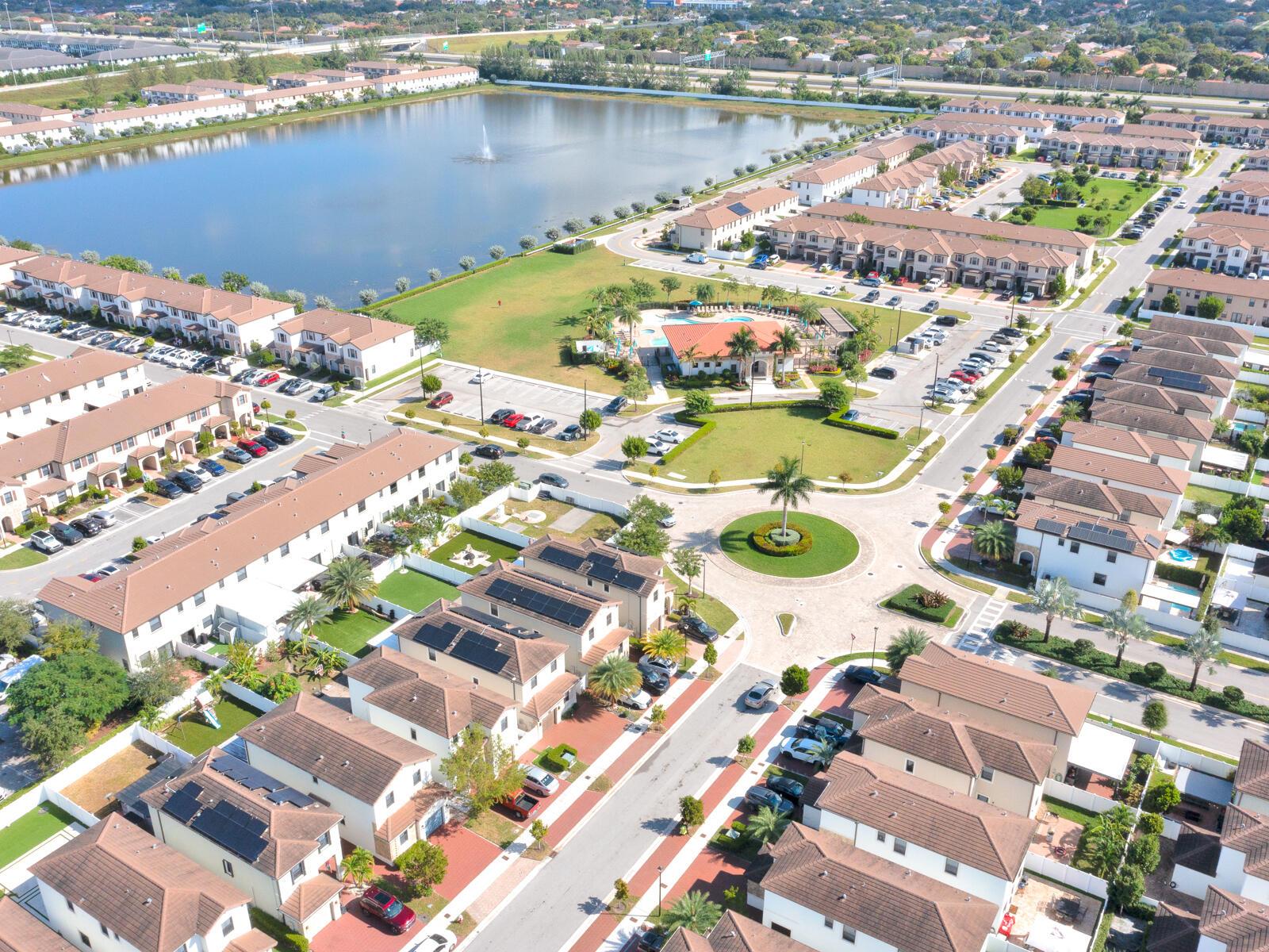 AQUABELLA NORTH - Residential