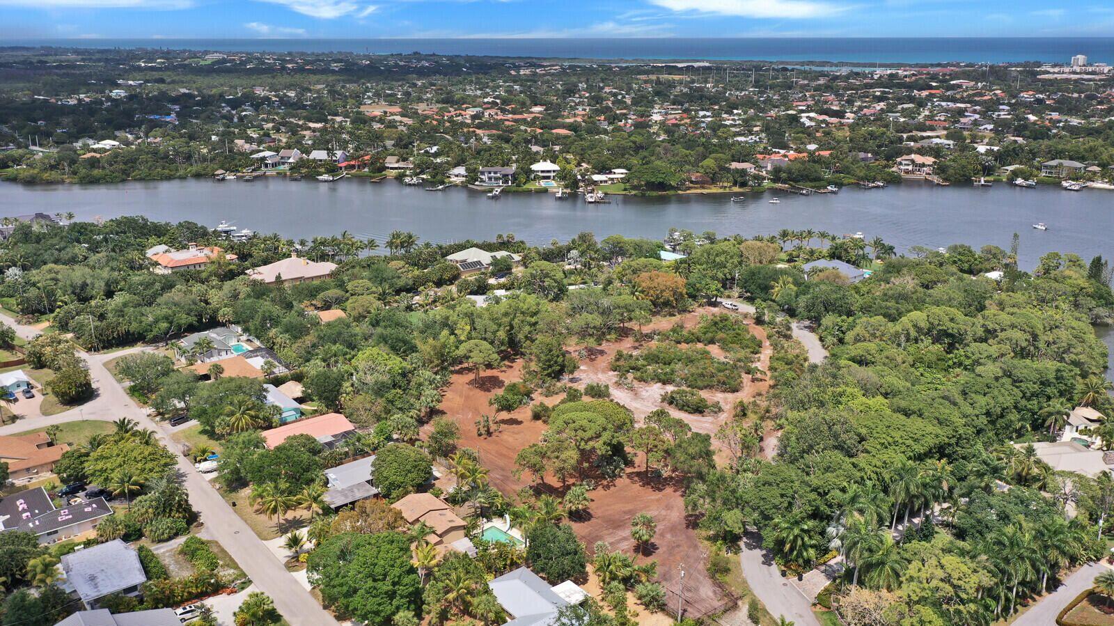 PINETREE DRIVE - Land