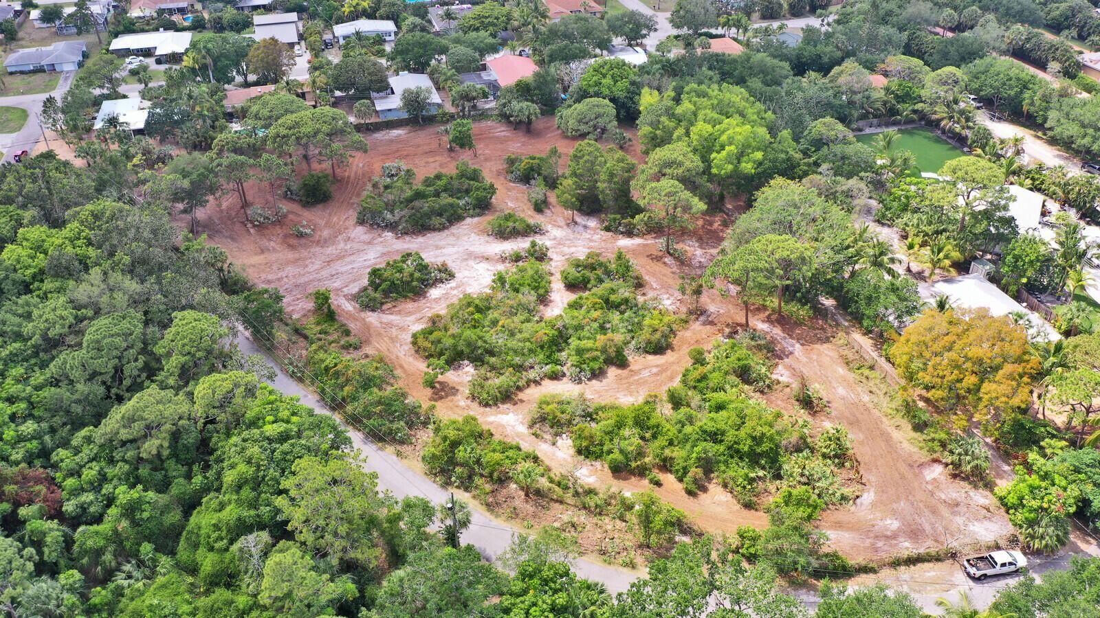 PINETREE DRIVE - Land