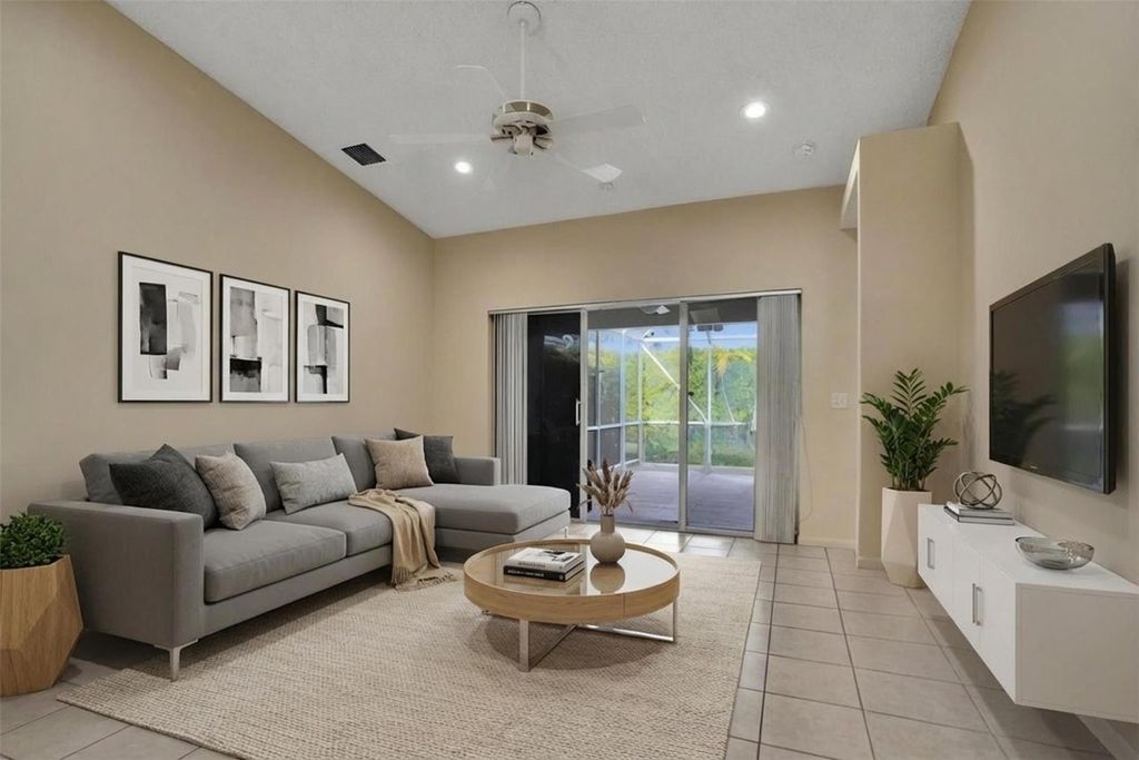 Photo of 31 Sausalito Drive, Boynton Beach, FL 33436 (MLS # F10543286)