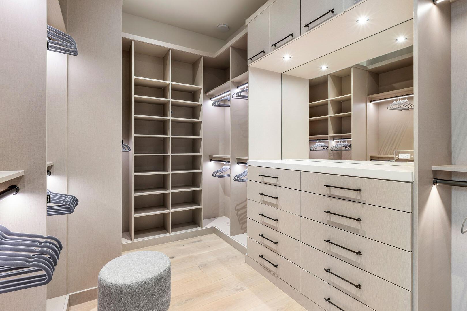 Royal Palm Yacht & Countr - Residential