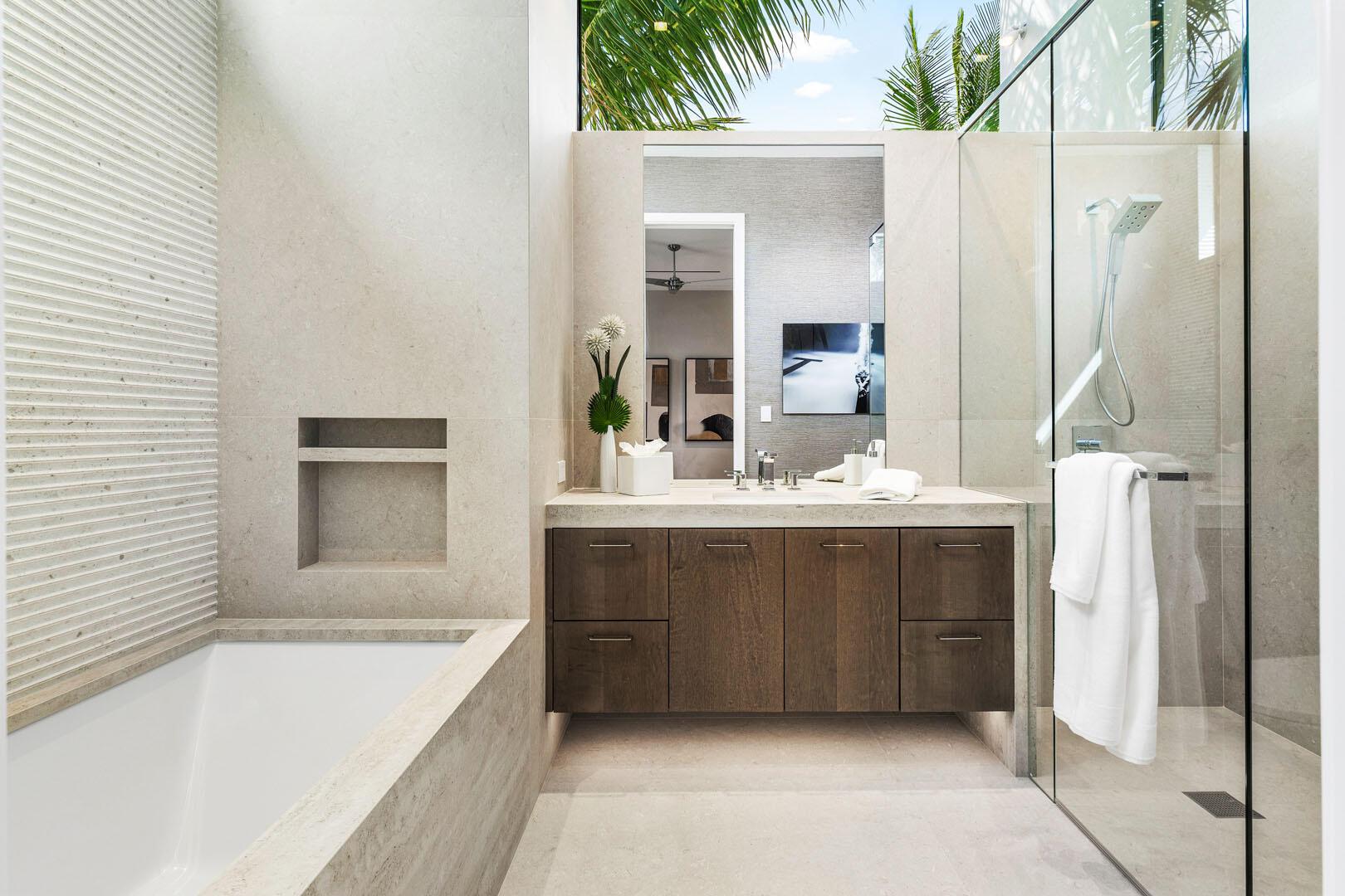 Royal Palm Yacht & Countr - Residential