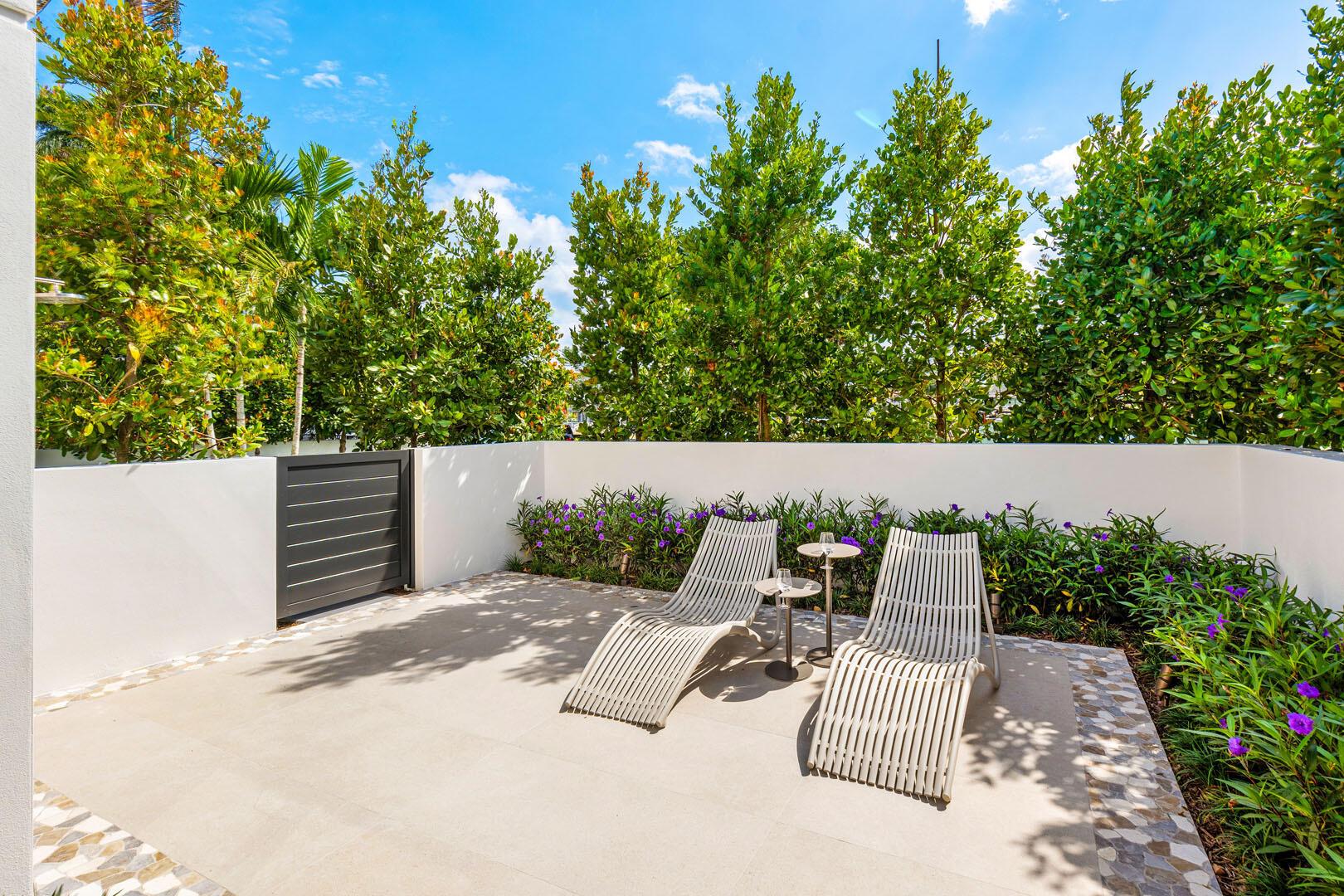 Royal Palm Yacht & Countr - Residential