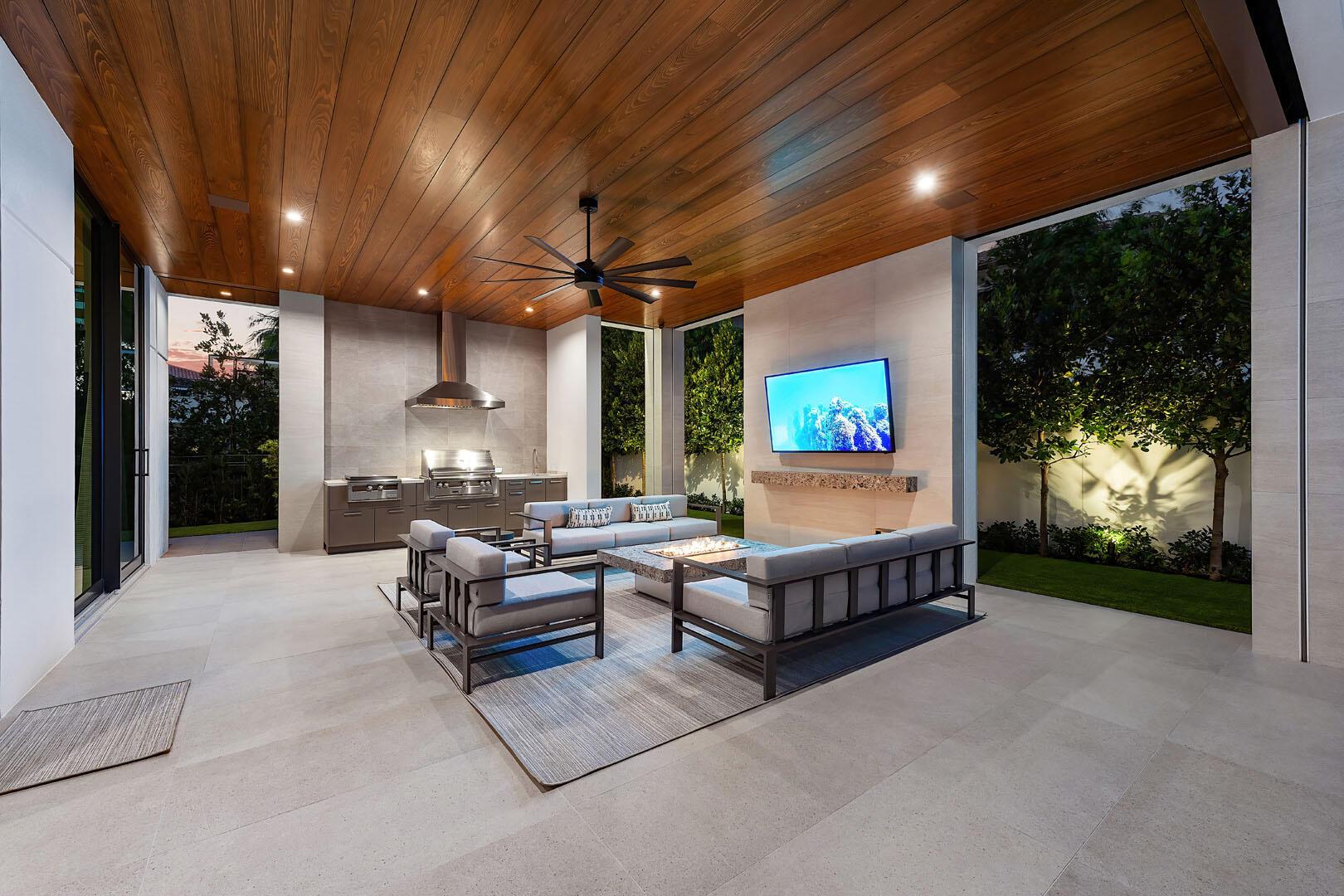 Royal Palm Yacht & Countr - Residential