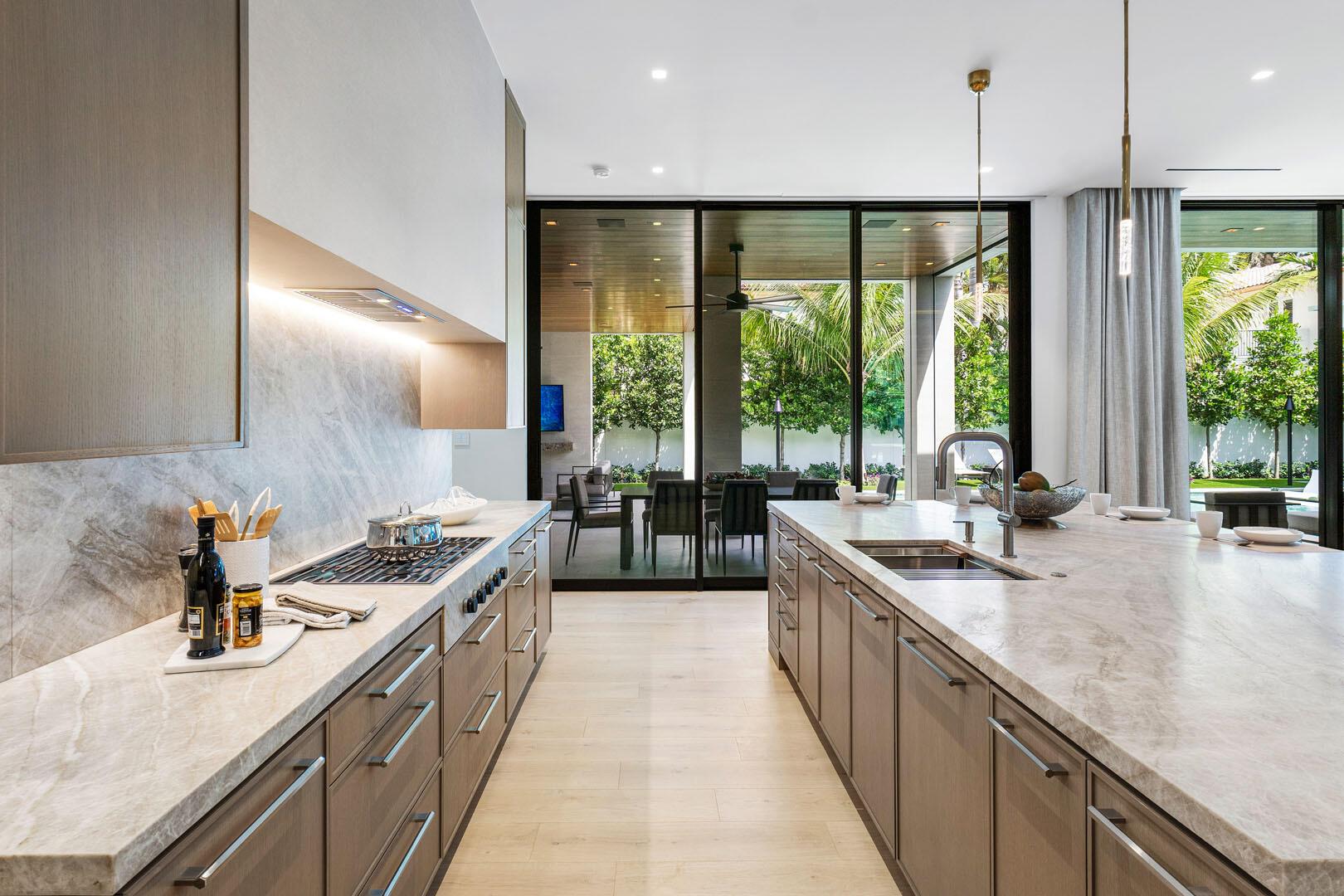 Royal Palm Yacht & Countr - Residential