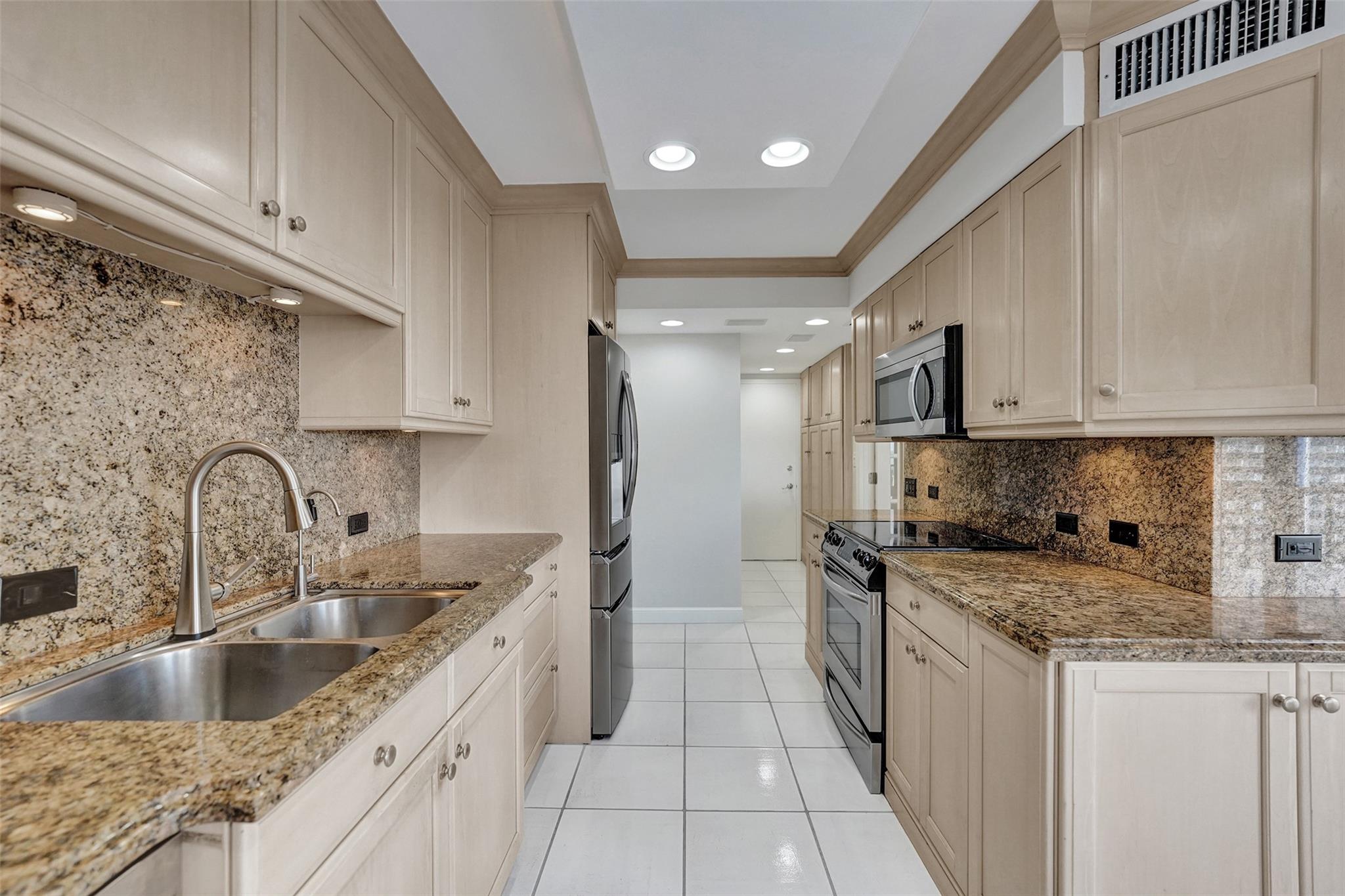 Corinthian Condo - Residential