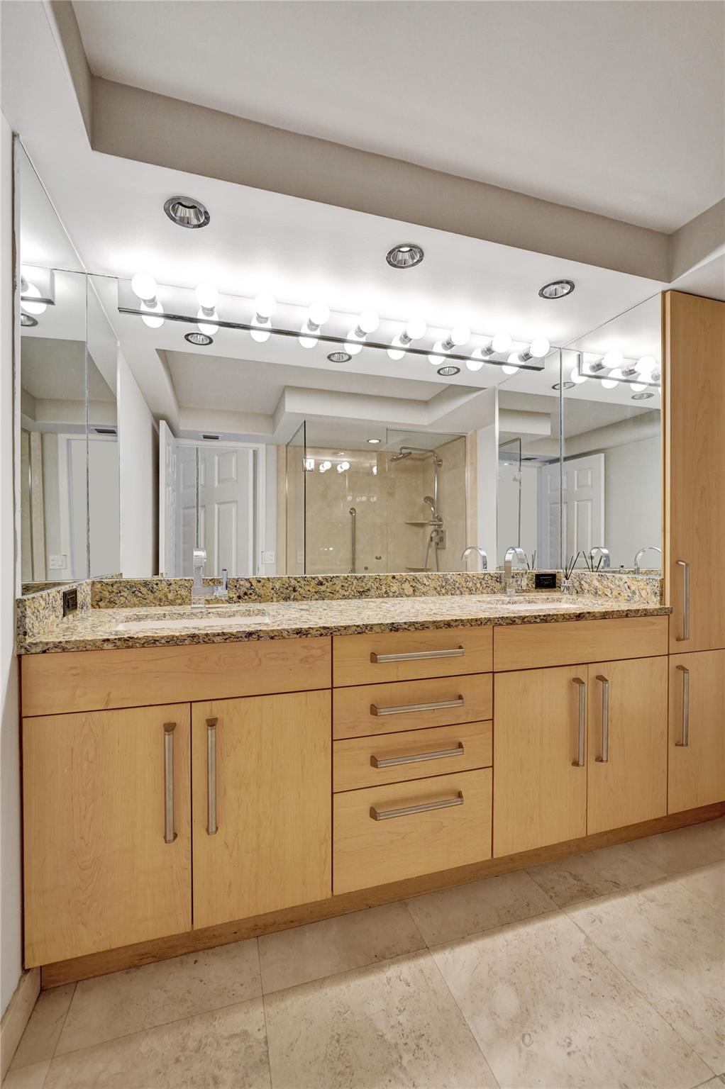 Corinthian Condo - Residential