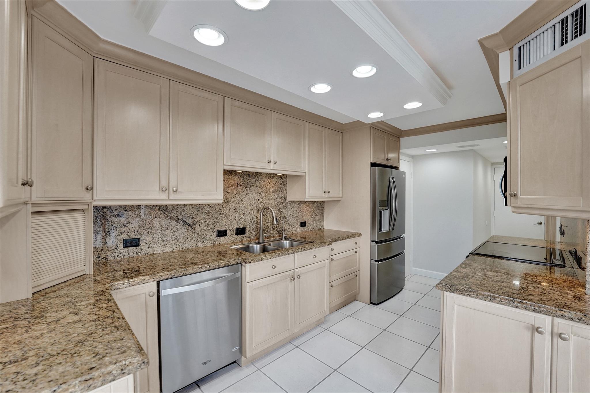 Corinthian Condo - Residential