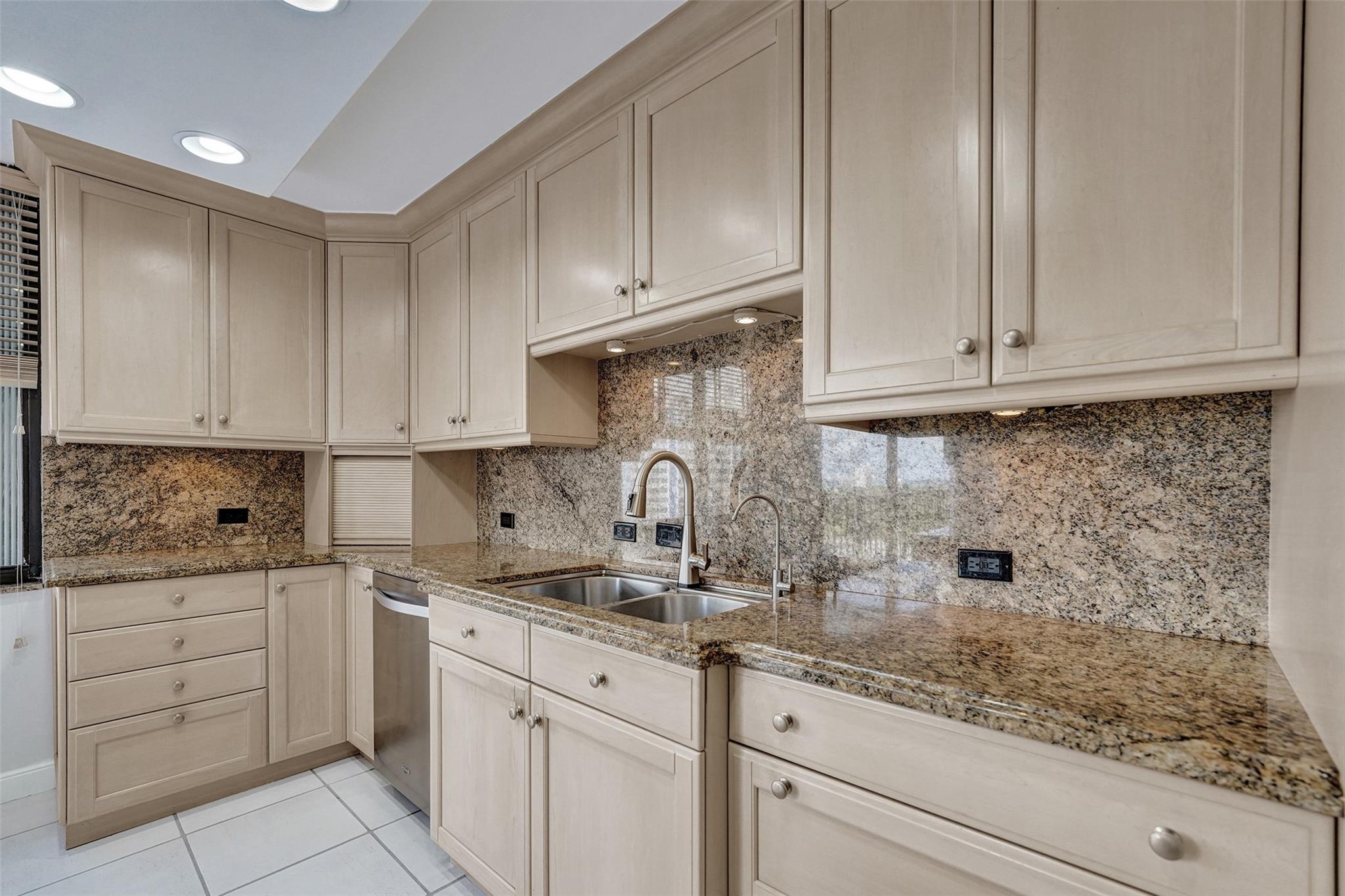 Corinthian Condo - Residential