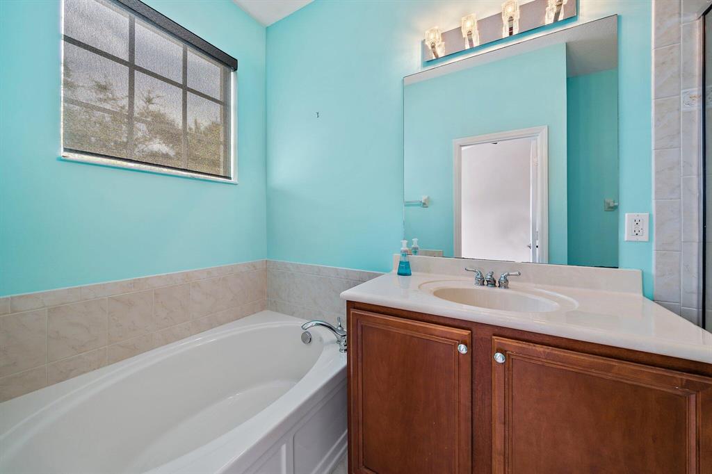 SANDPIPER COVE AT BOTANICA CONDO - Residential