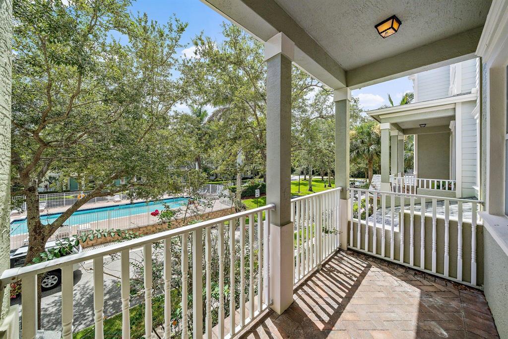 SANDPIPER COVE AT BOTANICA CONDO - Residential