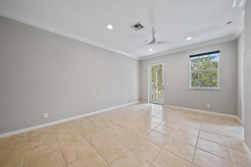 SANDPIPER COVE AT BOTANICA CONDO - Residential