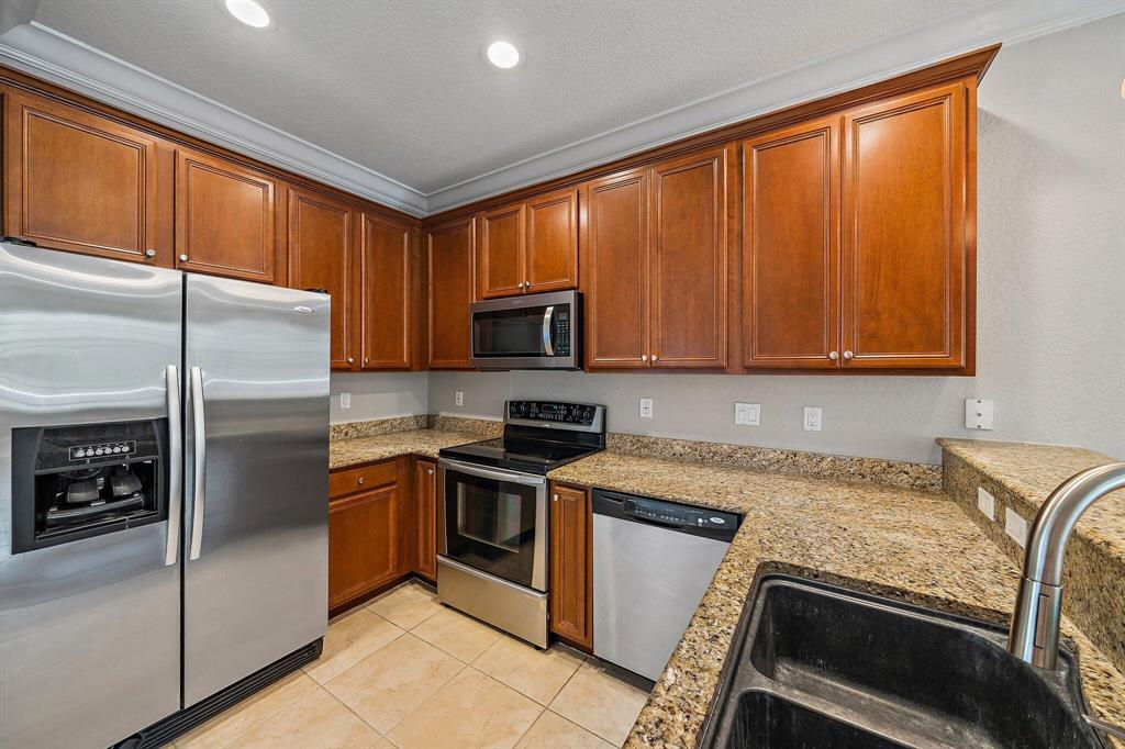 SANDPIPER COVE AT BOTANICA CONDO - Residential