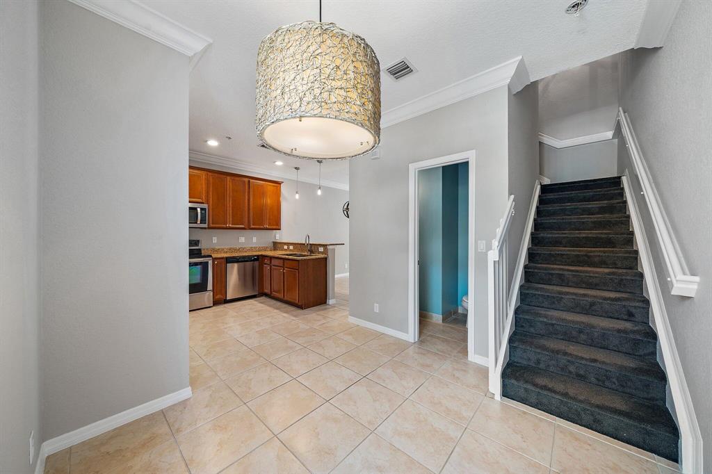 SANDPIPER COVE AT BOTANICA CONDO - Residential